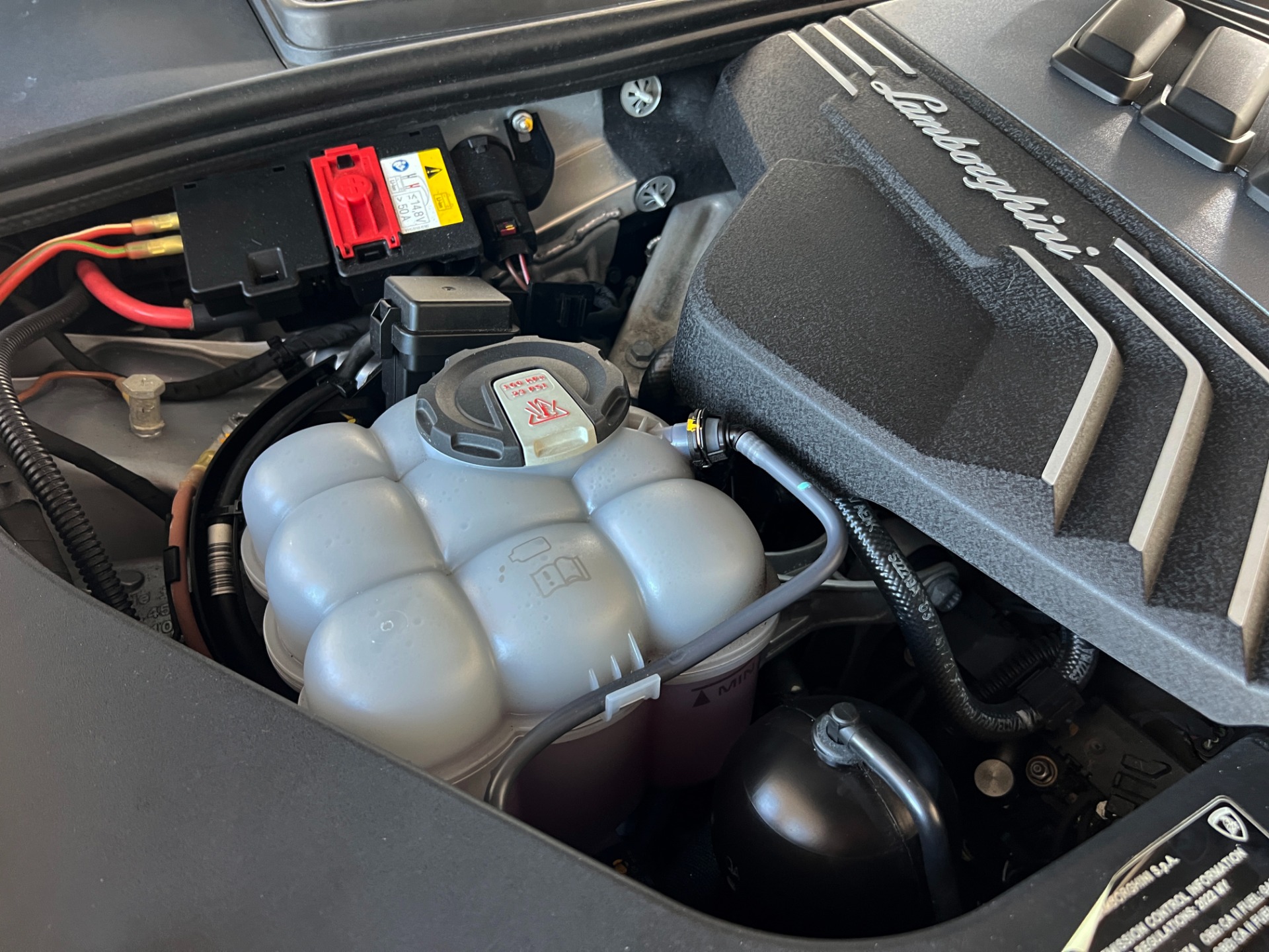 Used-2022-Lamborghini-Urus