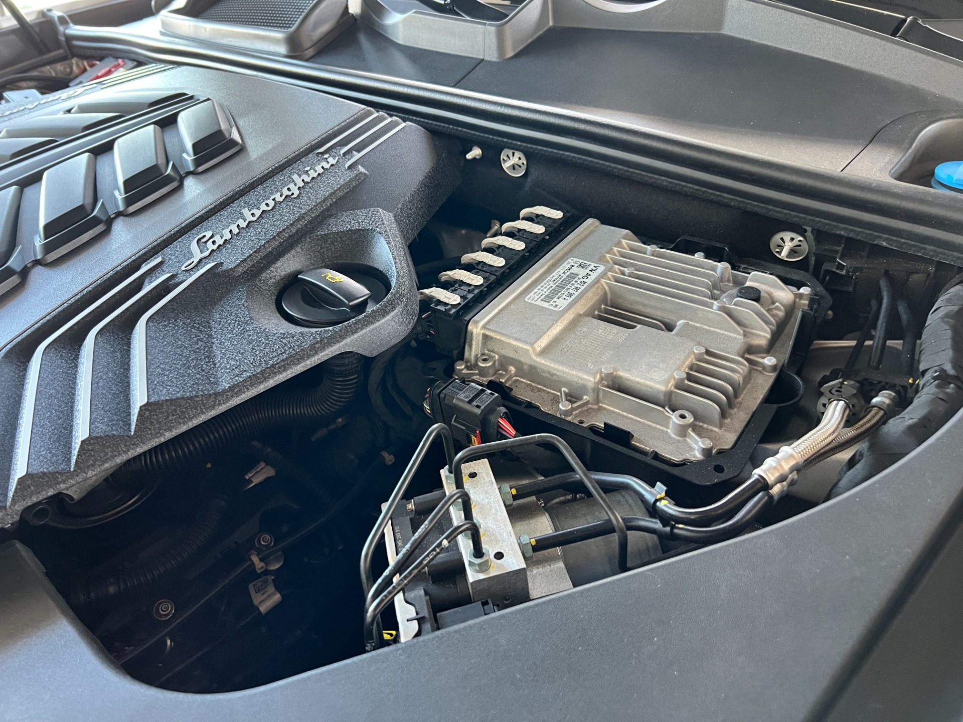 Used-2022-Lamborghini-Urus