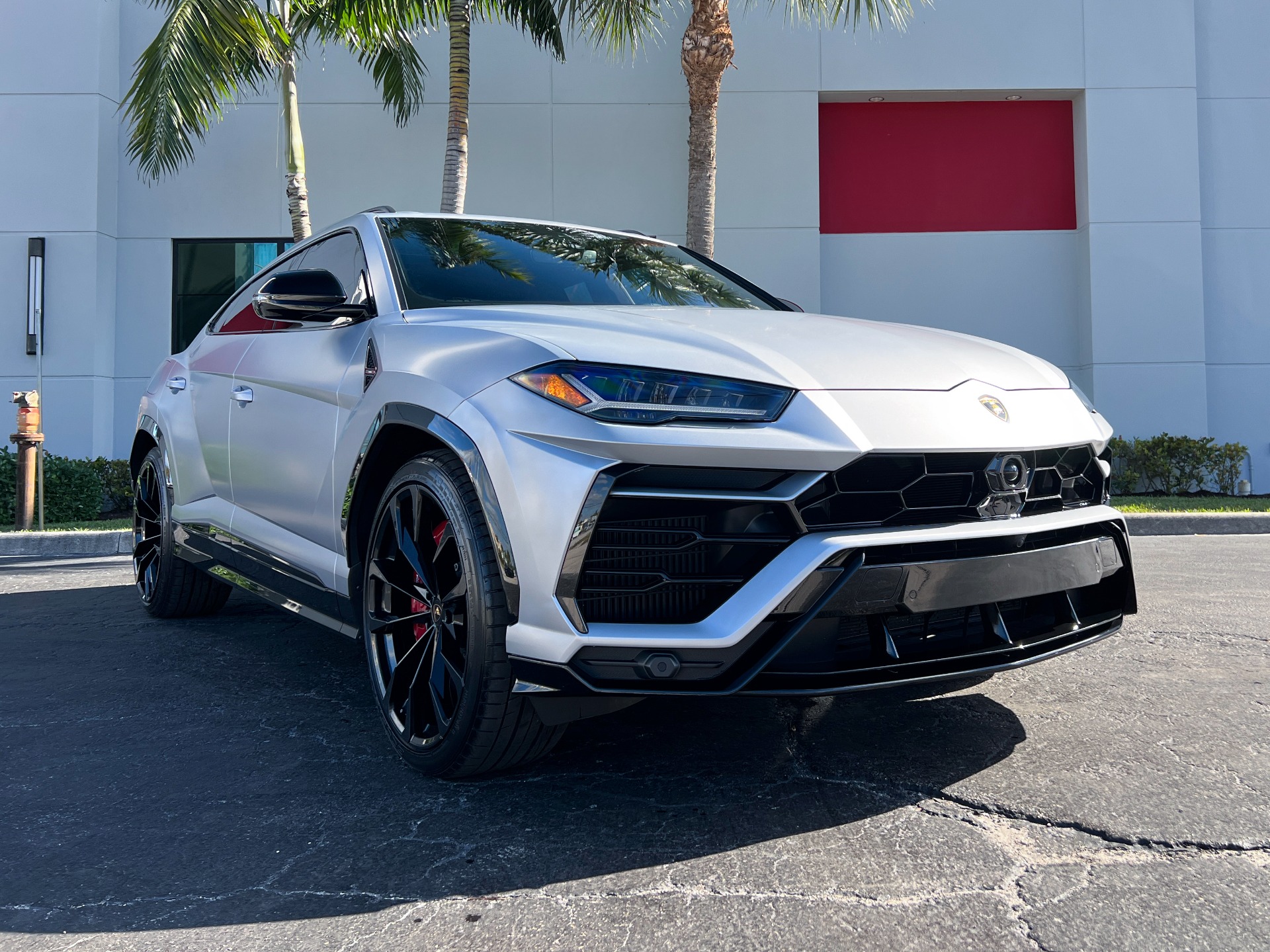 Used-2022-Lamborghini-Urus
