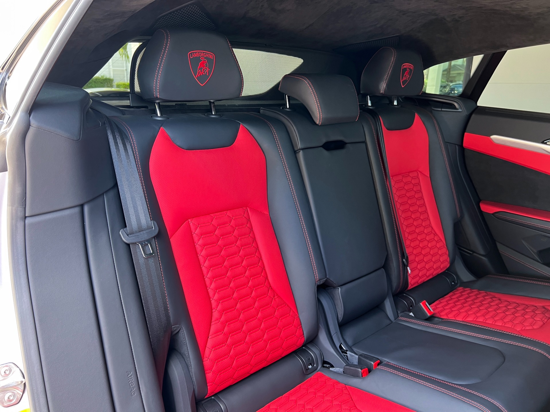 Used-2022-Lamborghini-Urus