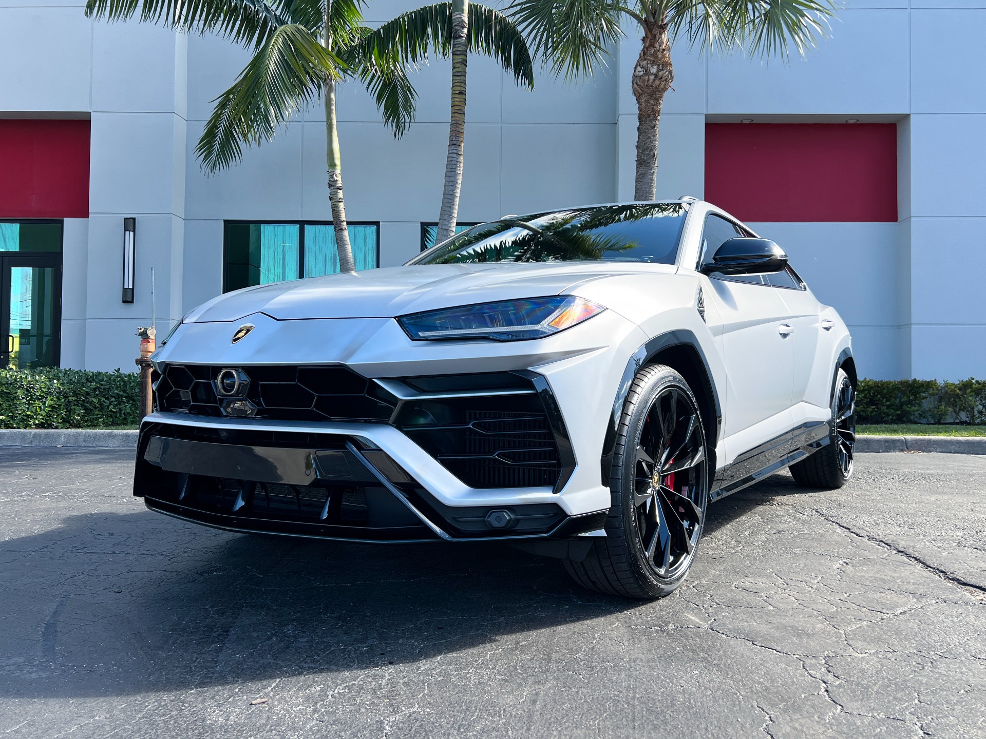 Used-2022-Lamborghini-Urus
