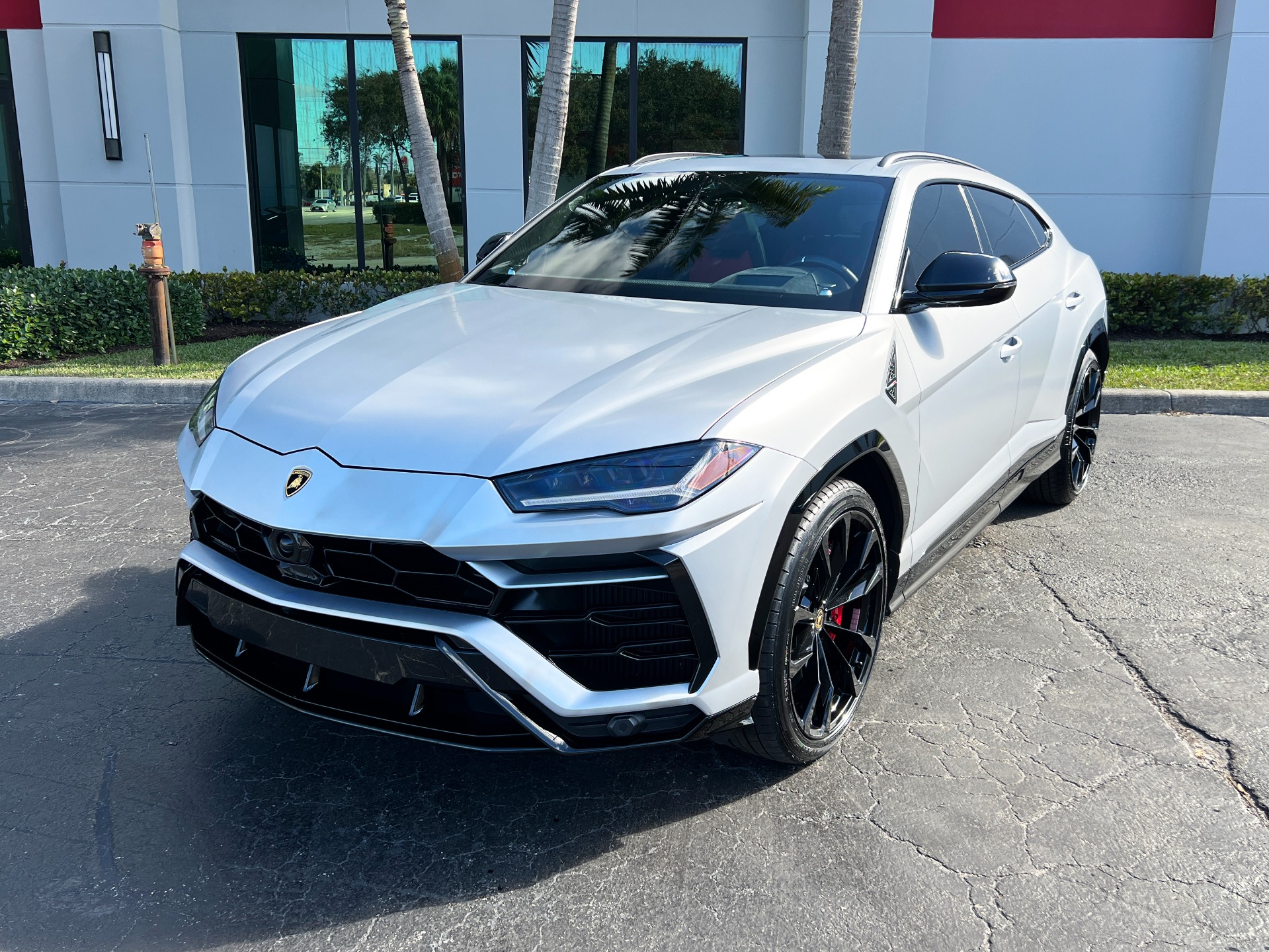 Used-2022-Lamborghini-Urus
