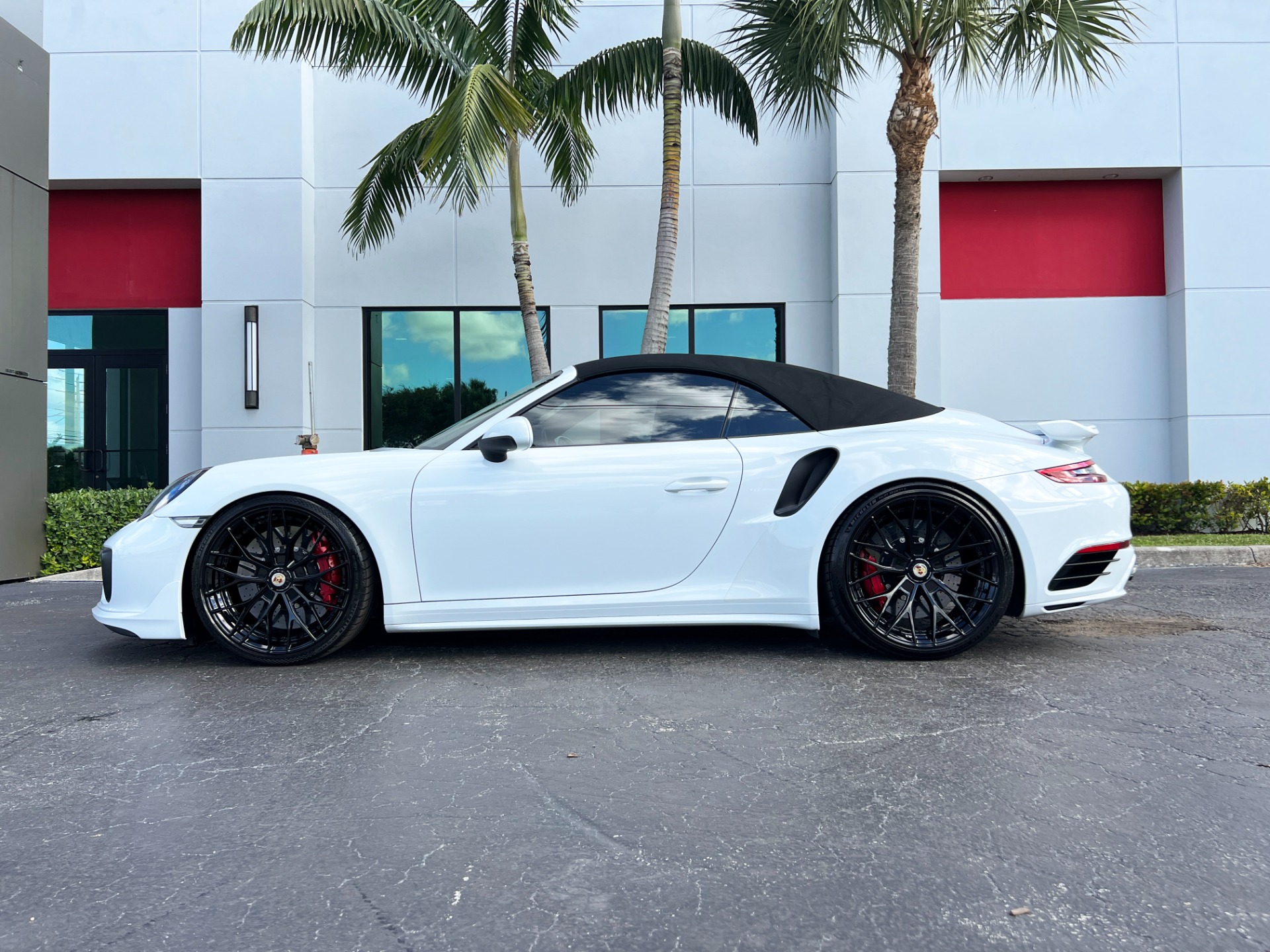 Used-2019-Porsche-911-Turbo-S