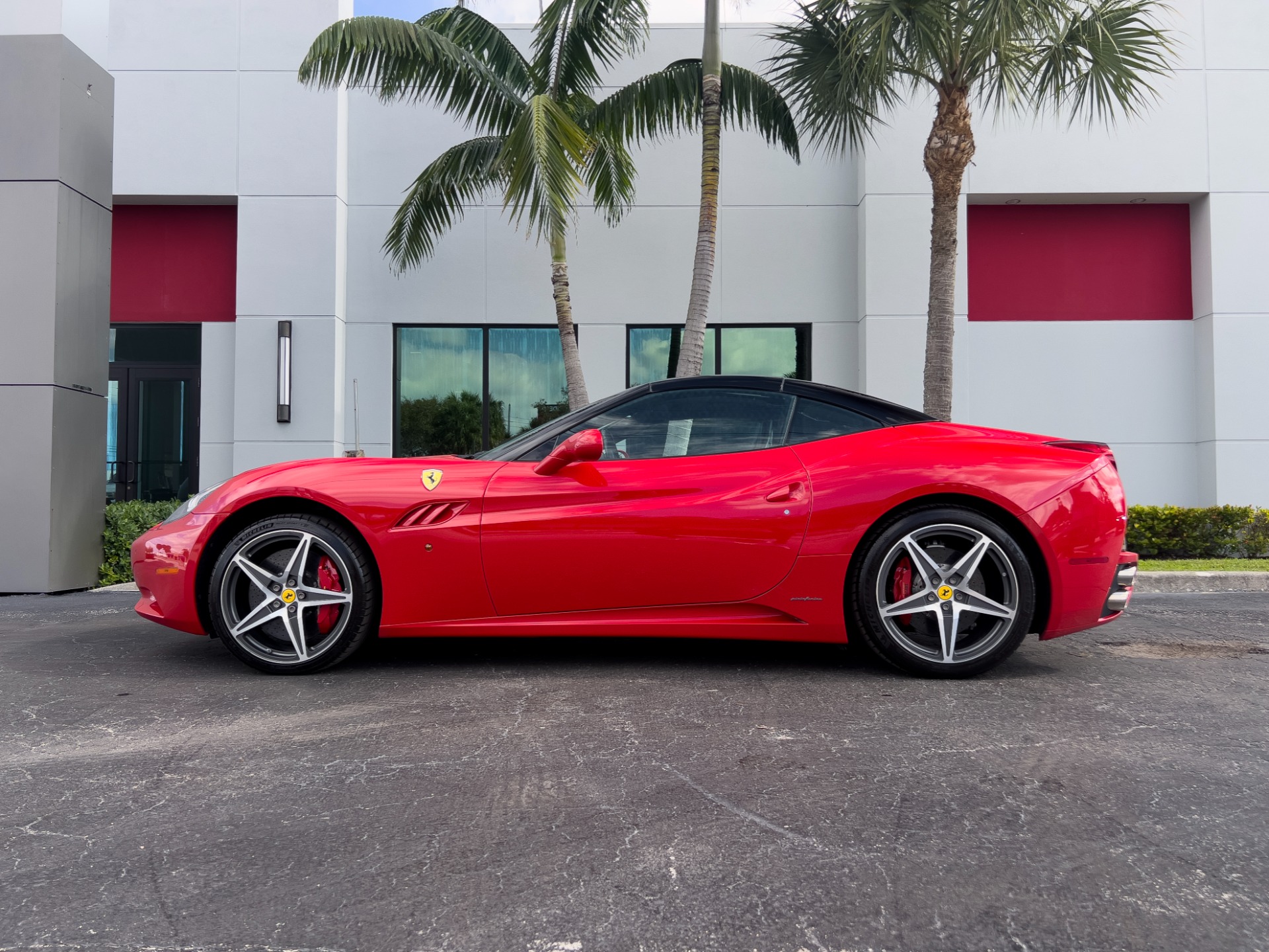 Used-2012-Ferrari-California