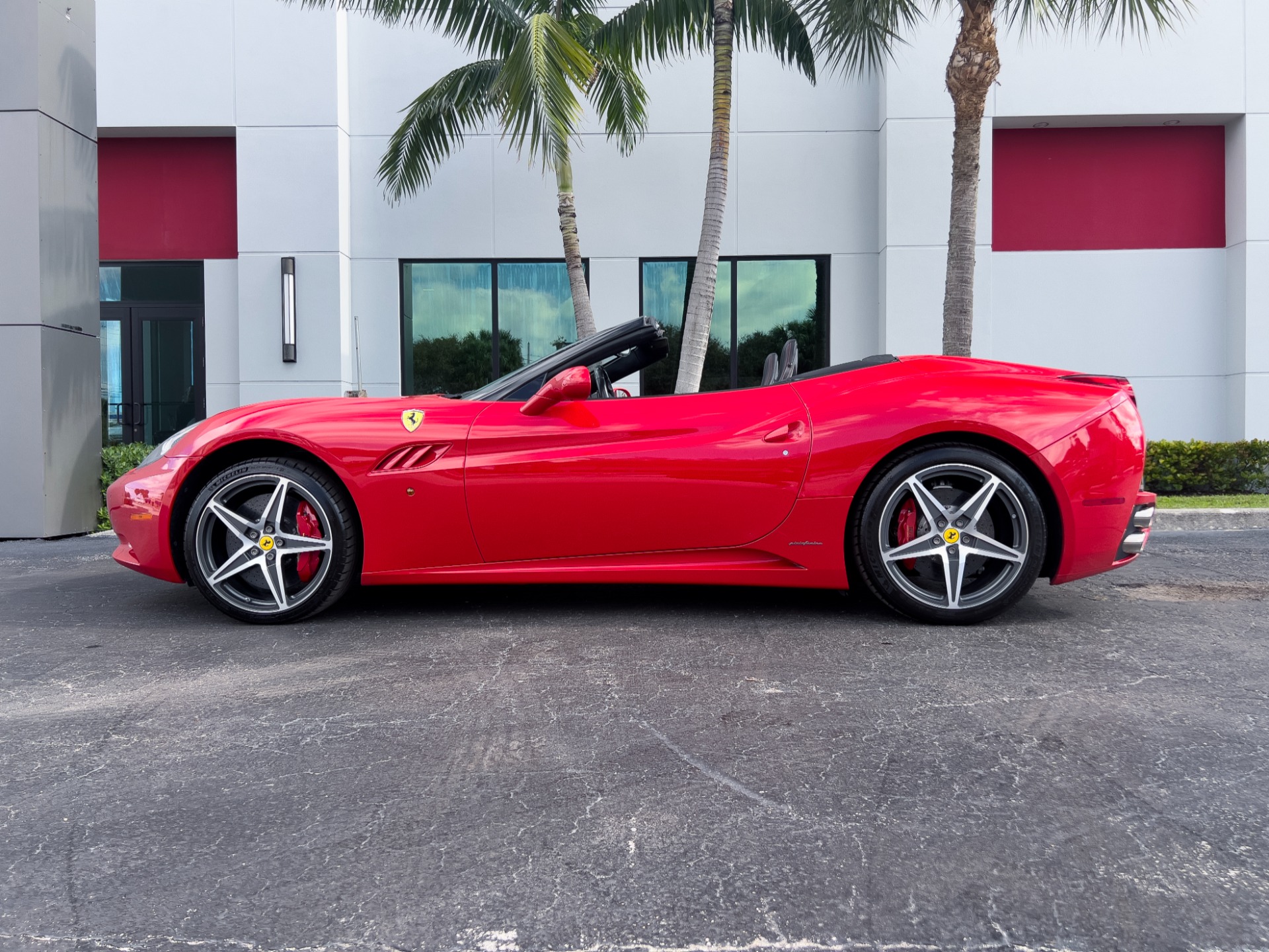 Used-2012-Ferrari-California