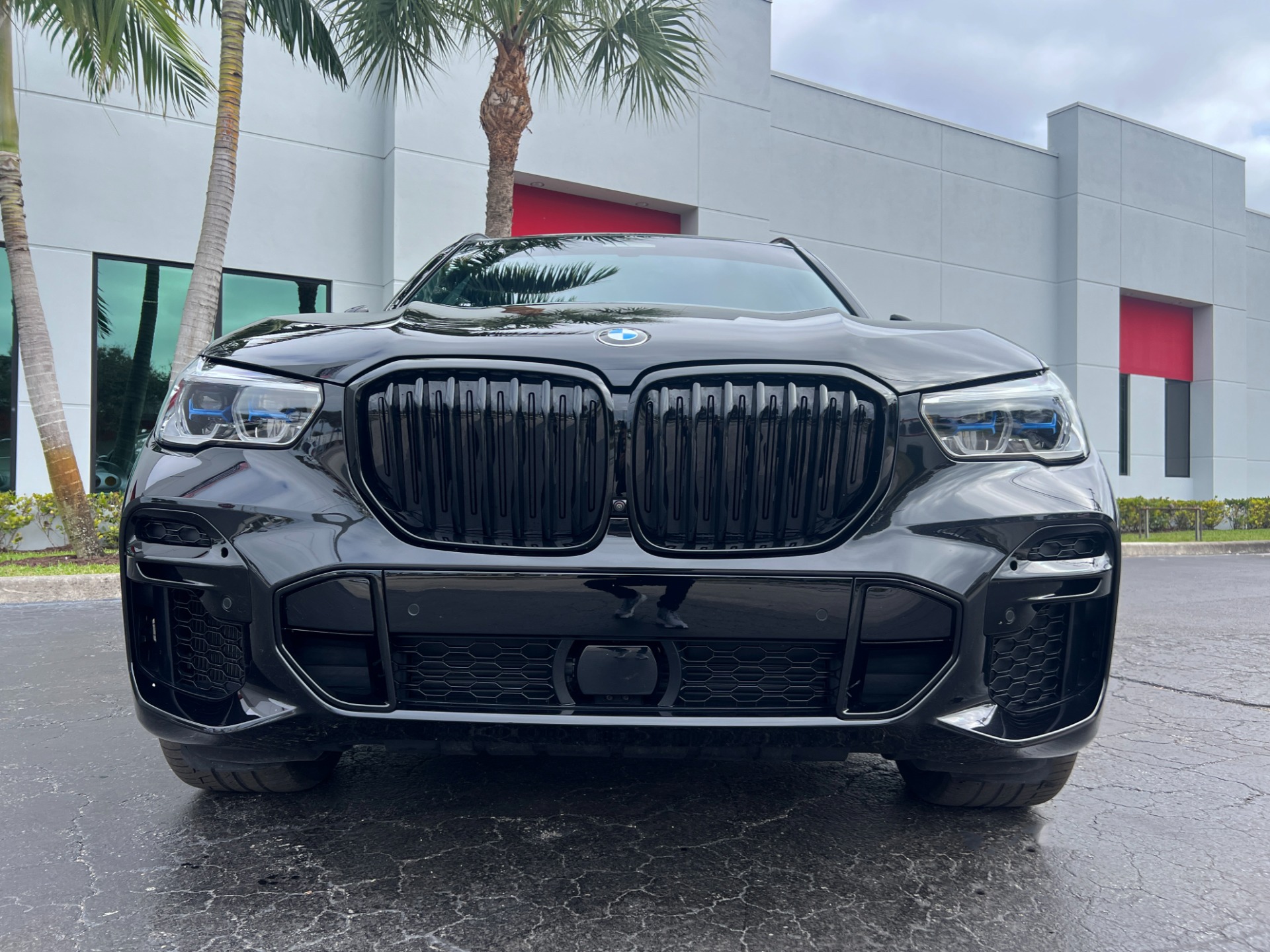 Used-2023-BMW-X5-M50i