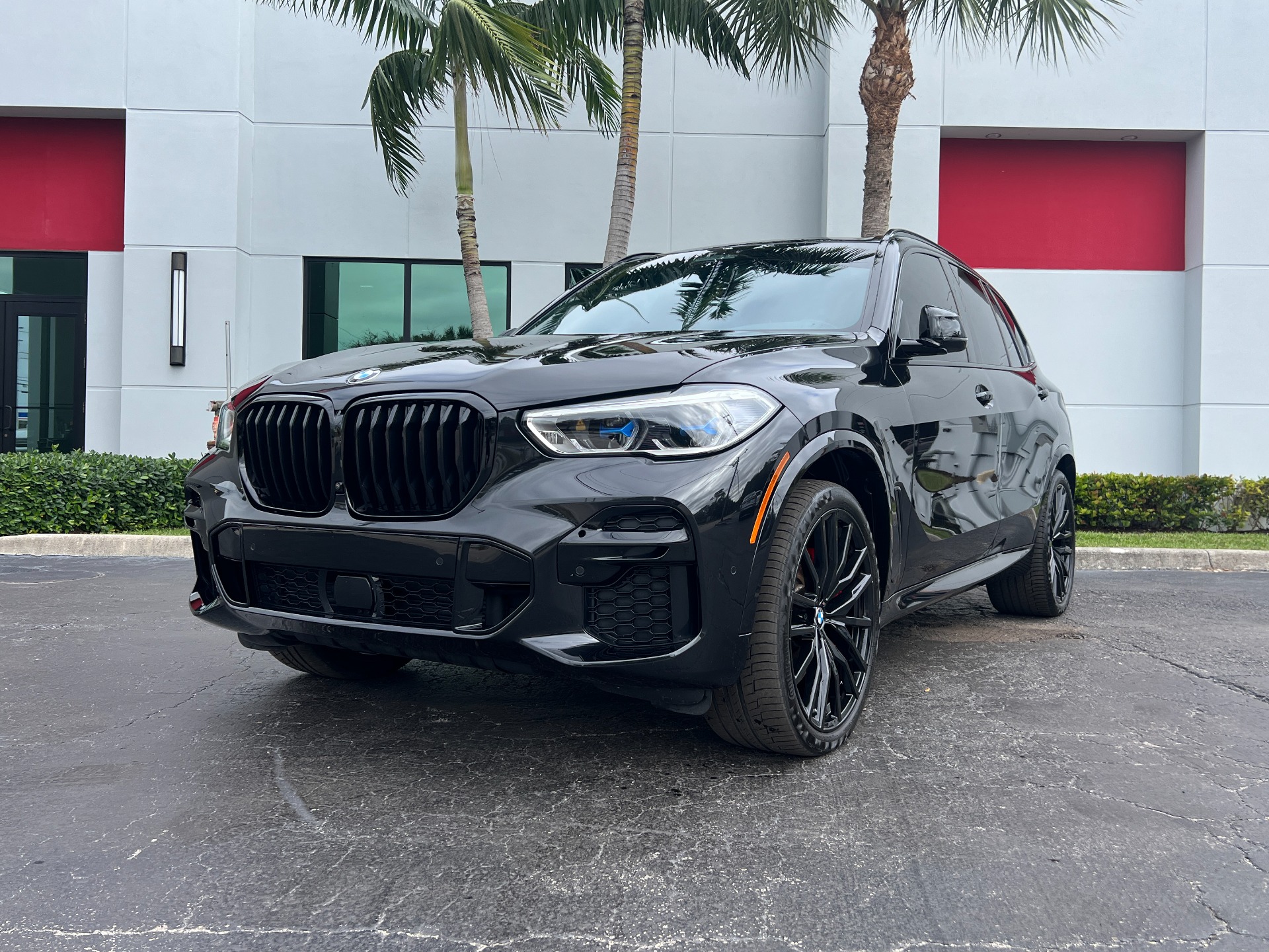 Used-2023-BMW-X5-M50i