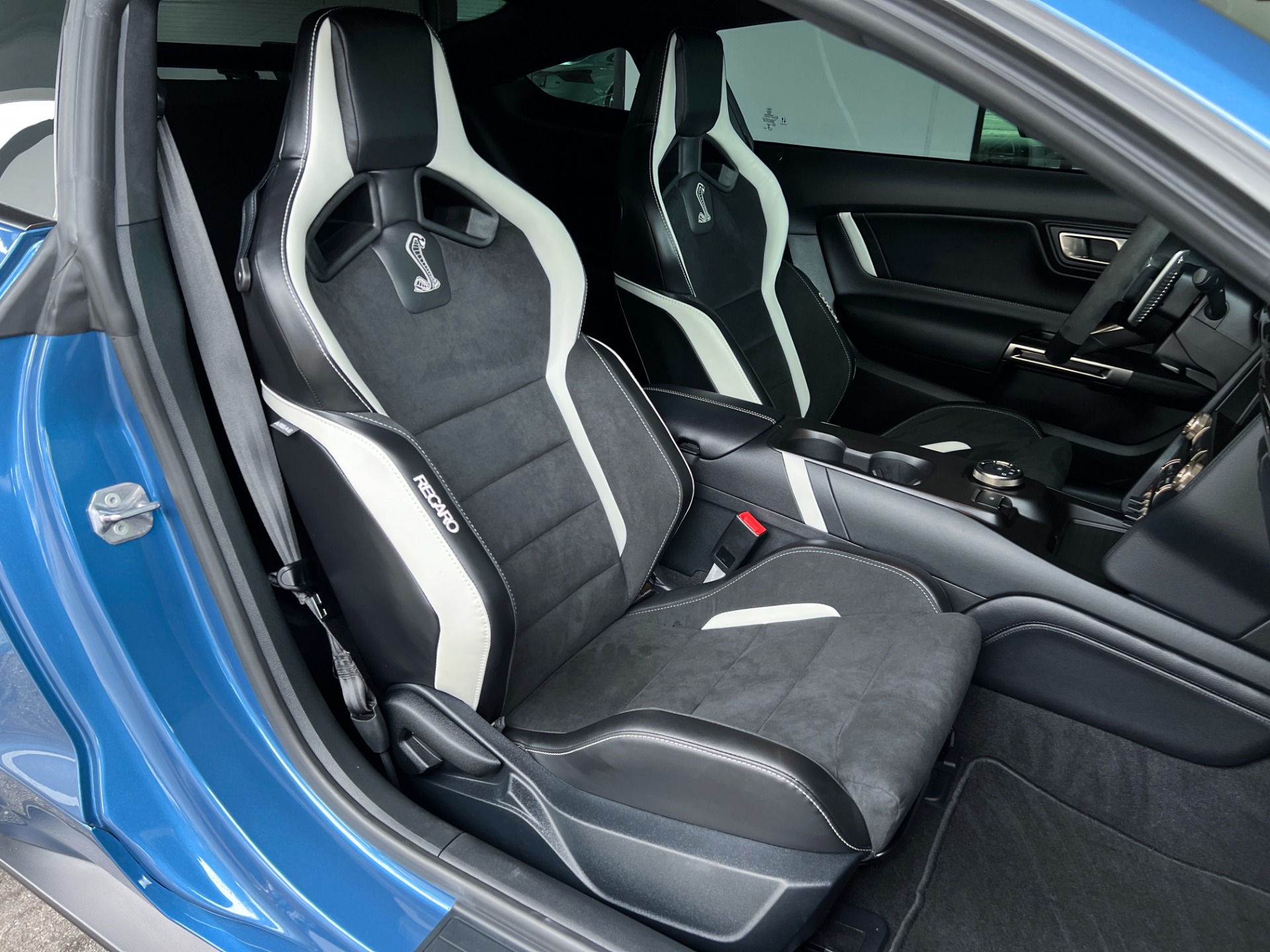 Used-2021-Ford-Mustang-Shelby-GT500