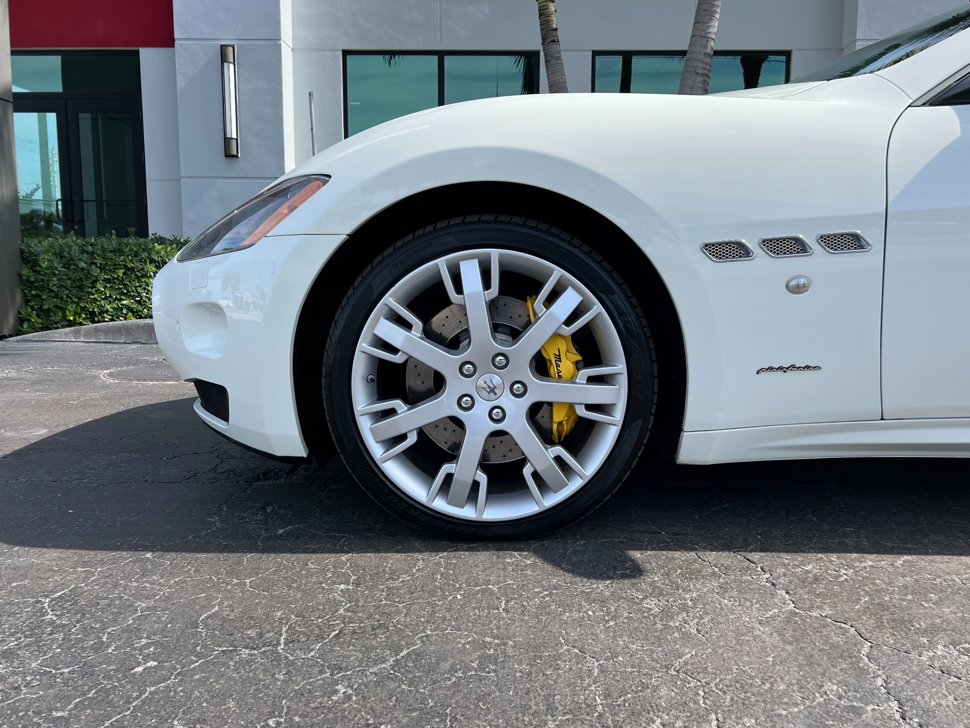 Used-2012-Maserati-GranTurismo