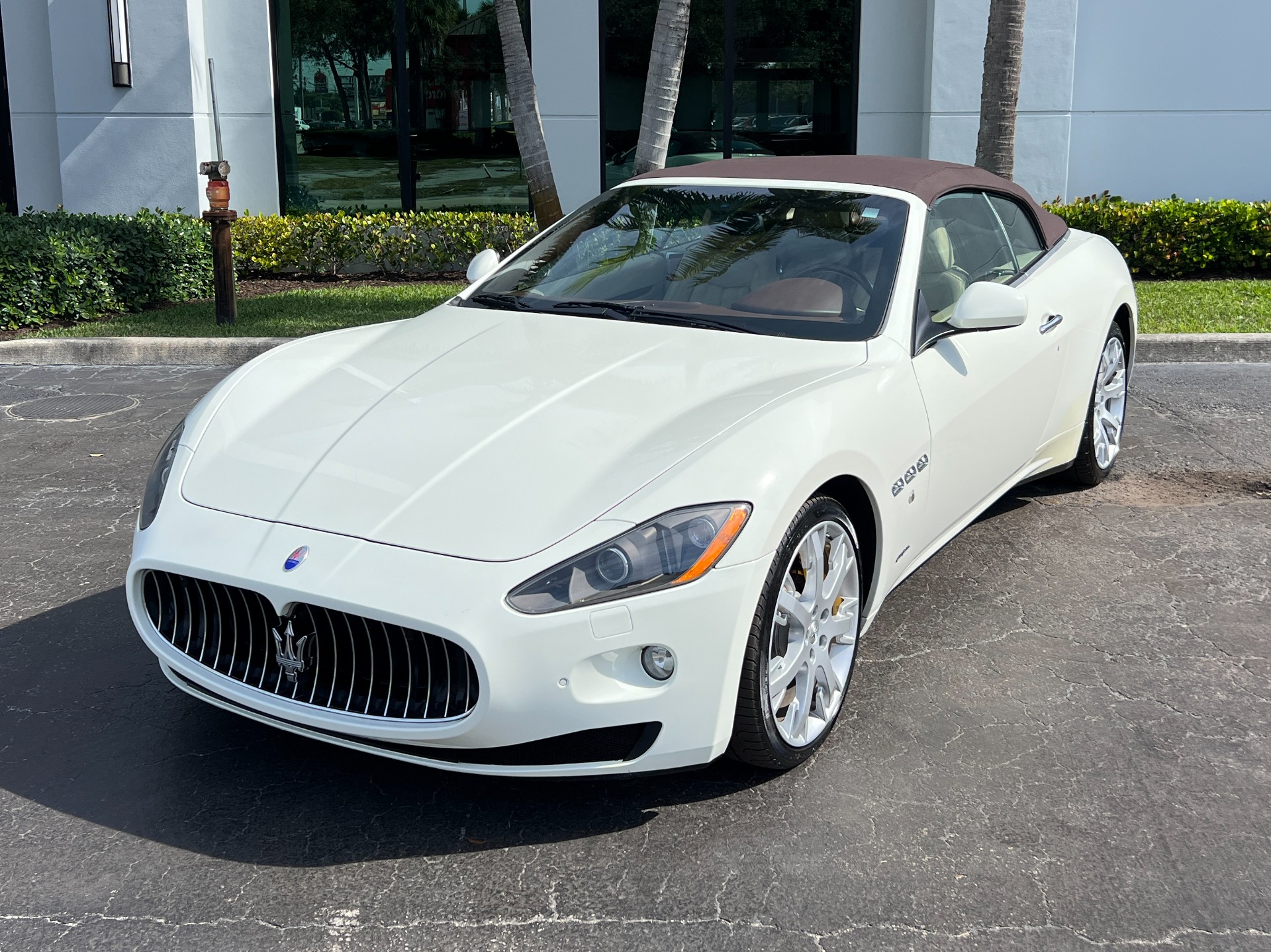Used-2012-Maserati-GranTurismo