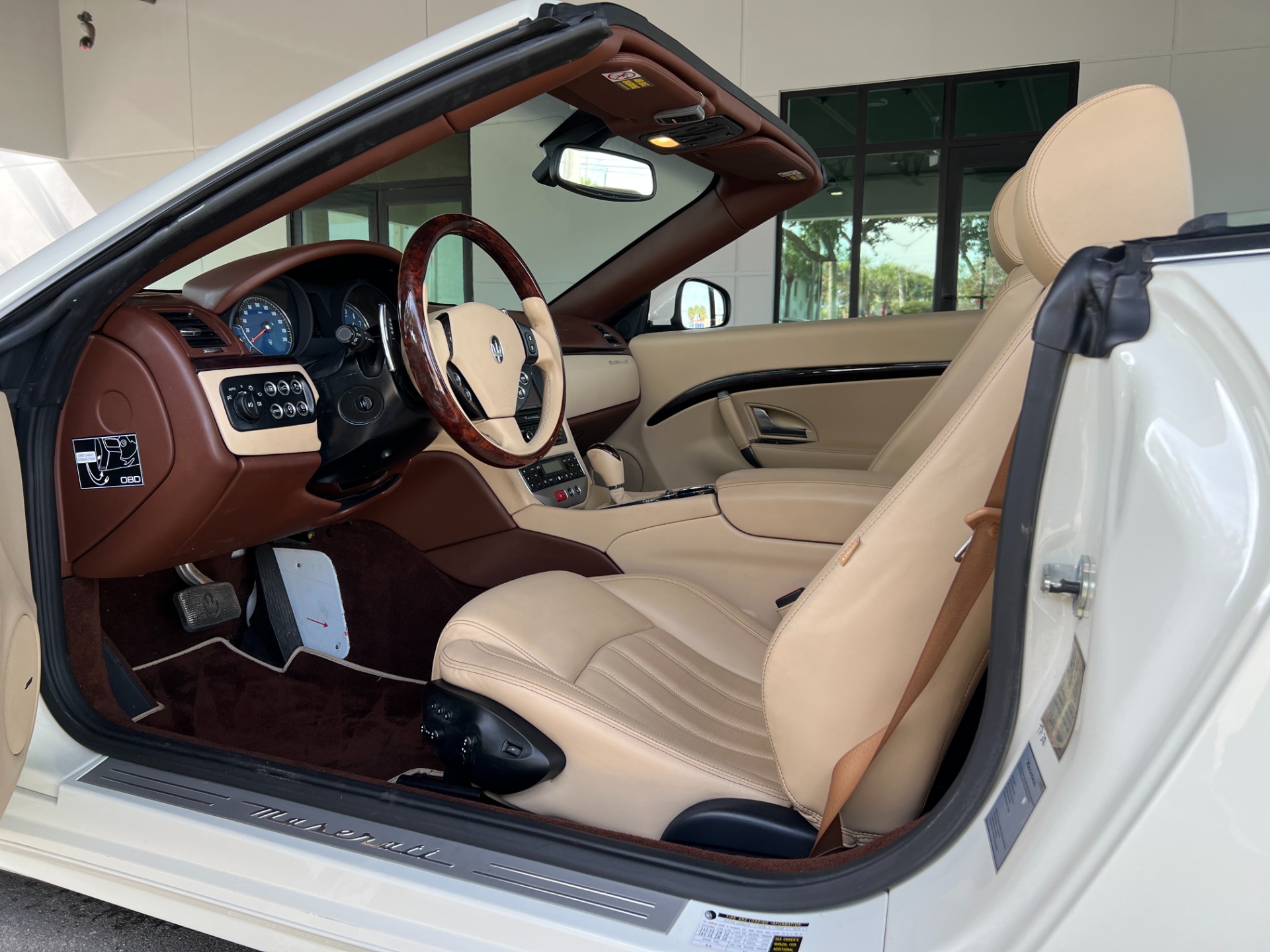 Used-2012-Maserati-GranTurismo