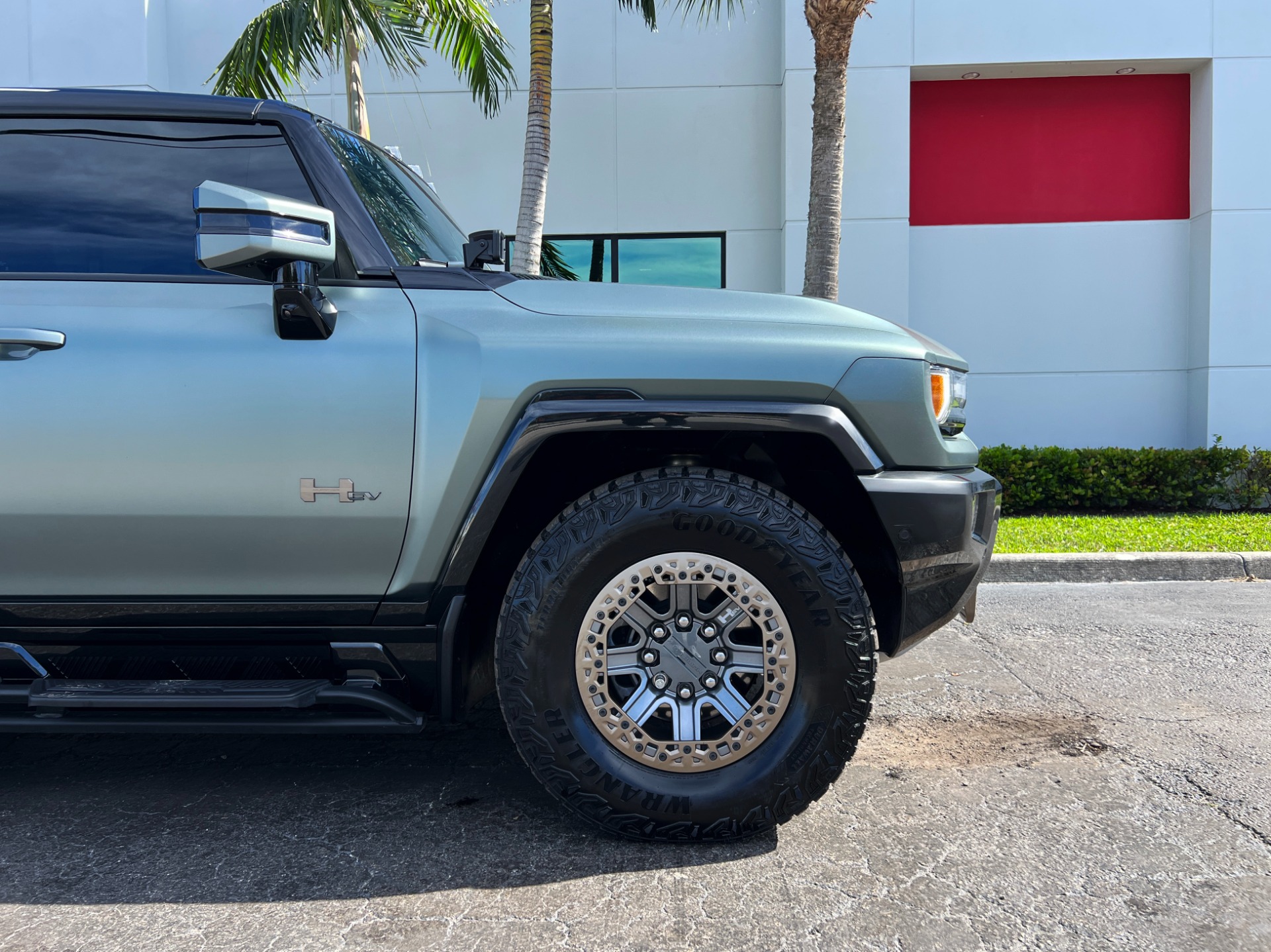 Used-2024-GMC-HUMMER-EV-3X