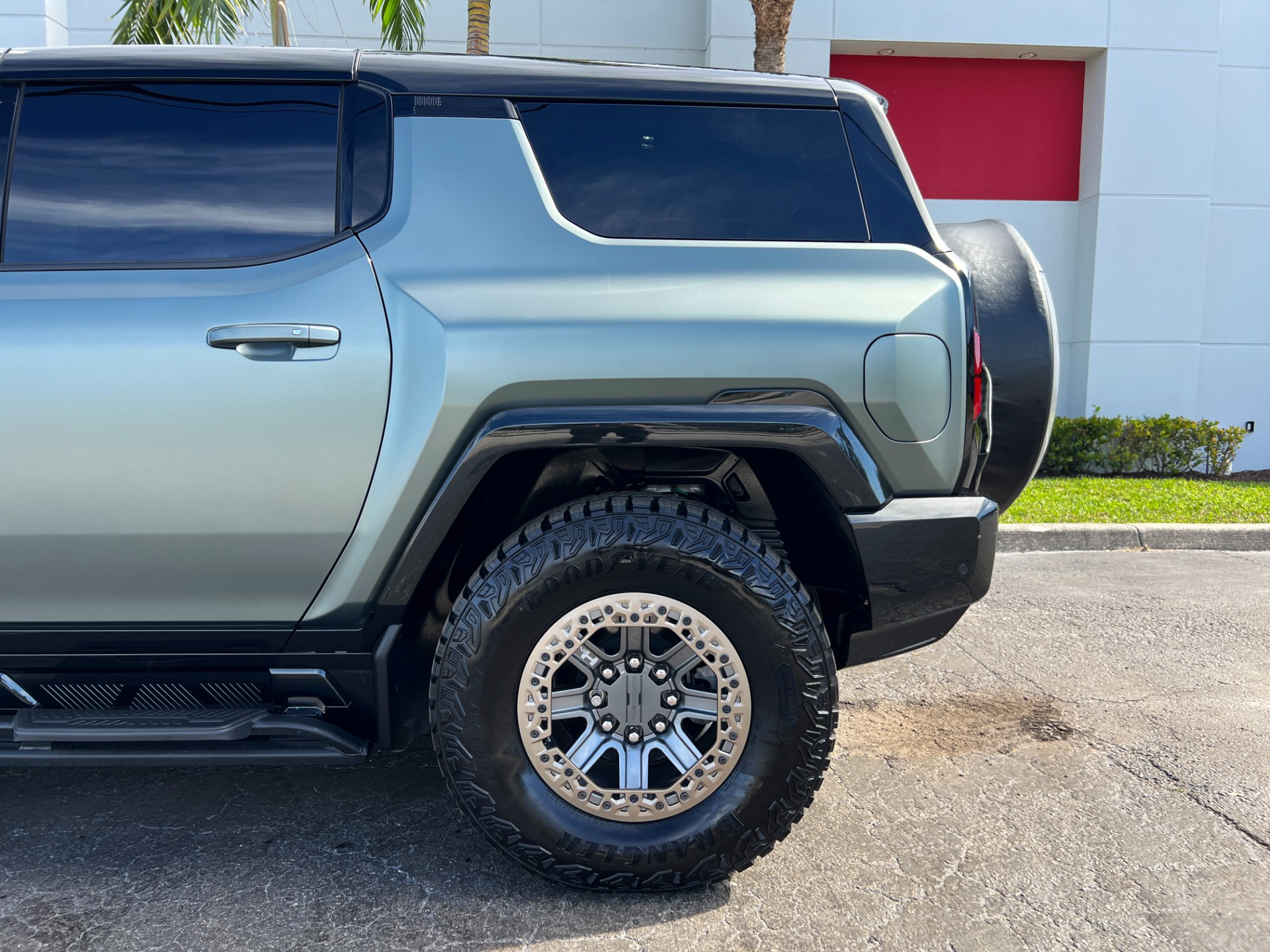 Used-2024-GMC-HUMMER-EV-3X