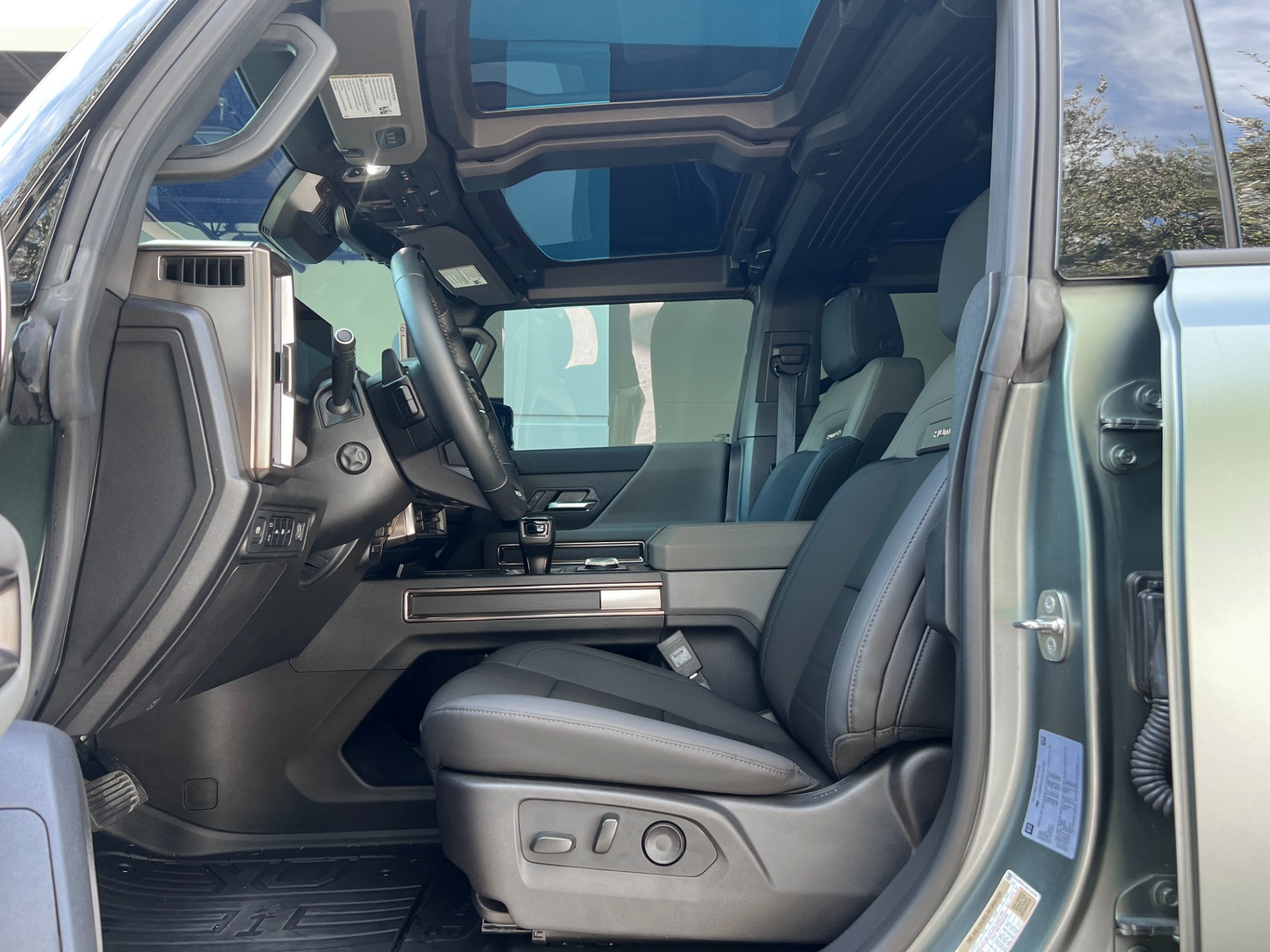 Used-2024-GMC-HUMMER-EV-3X
