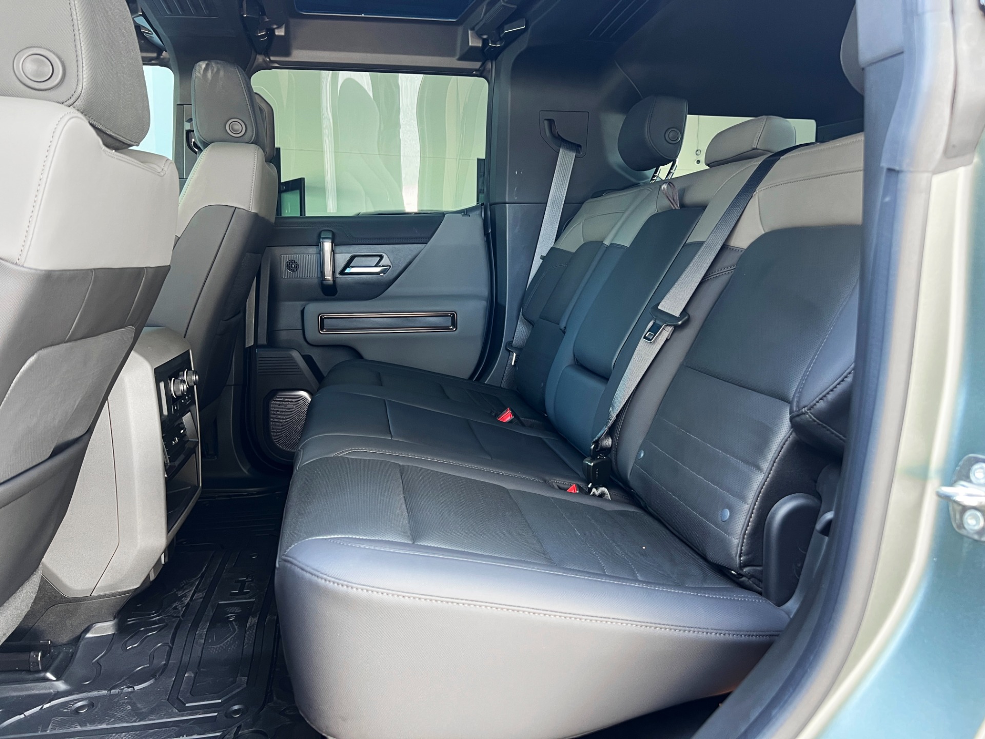 Used-2024-GMC-HUMMER-EV-3X