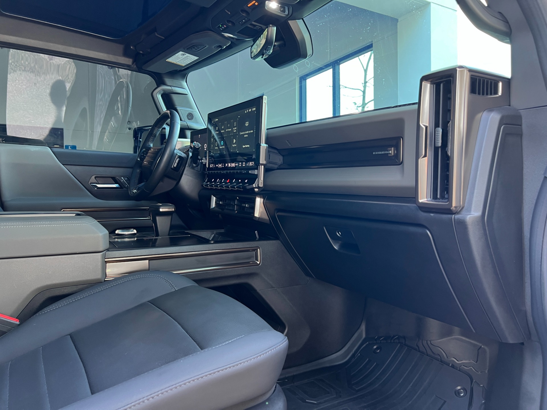 Used-2024-GMC-HUMMER-EV-3X