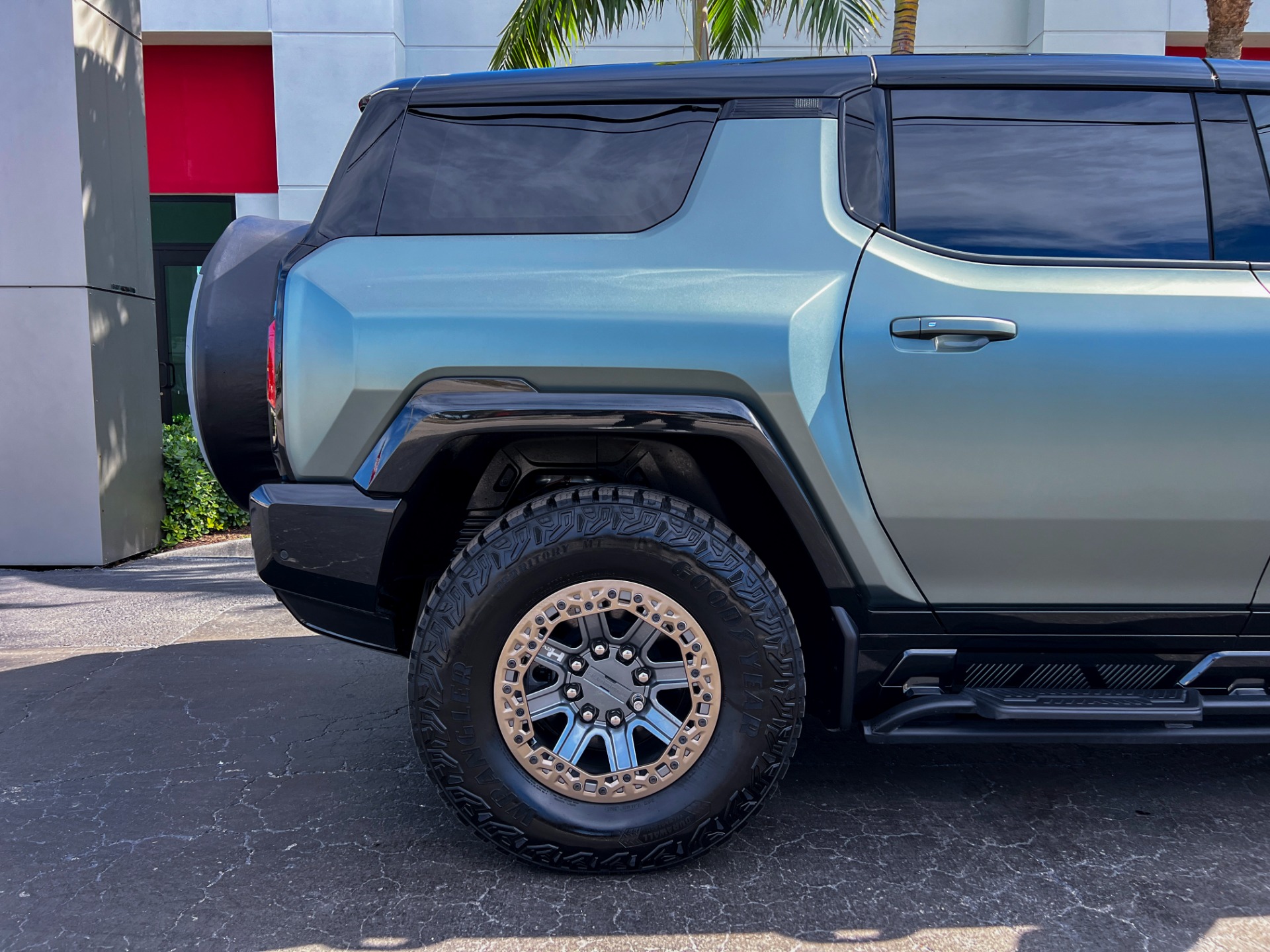 Used-2024-GMC-HUMMER-EV-3X