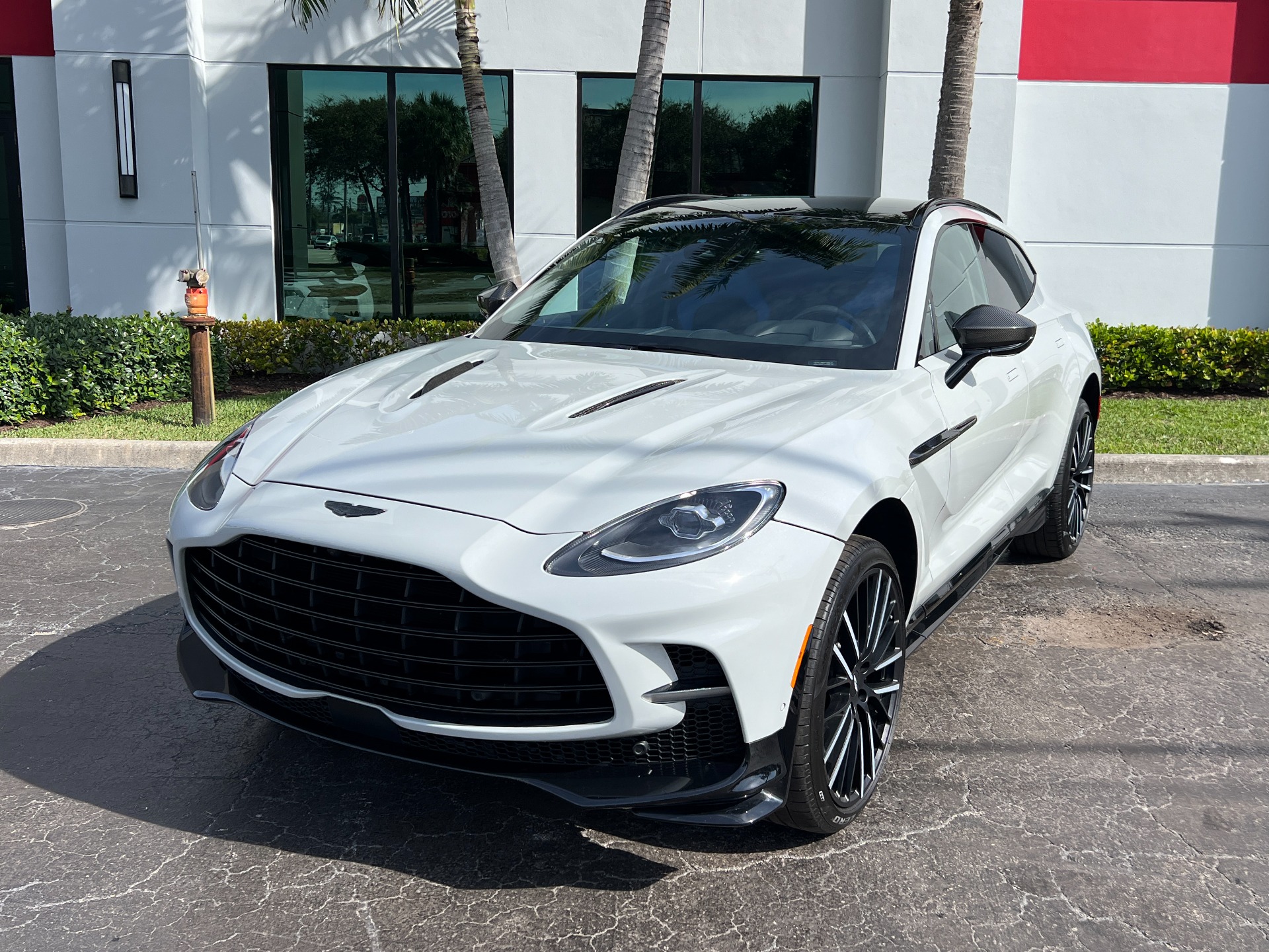 Used-2023-Aston-Martin-DBX-707