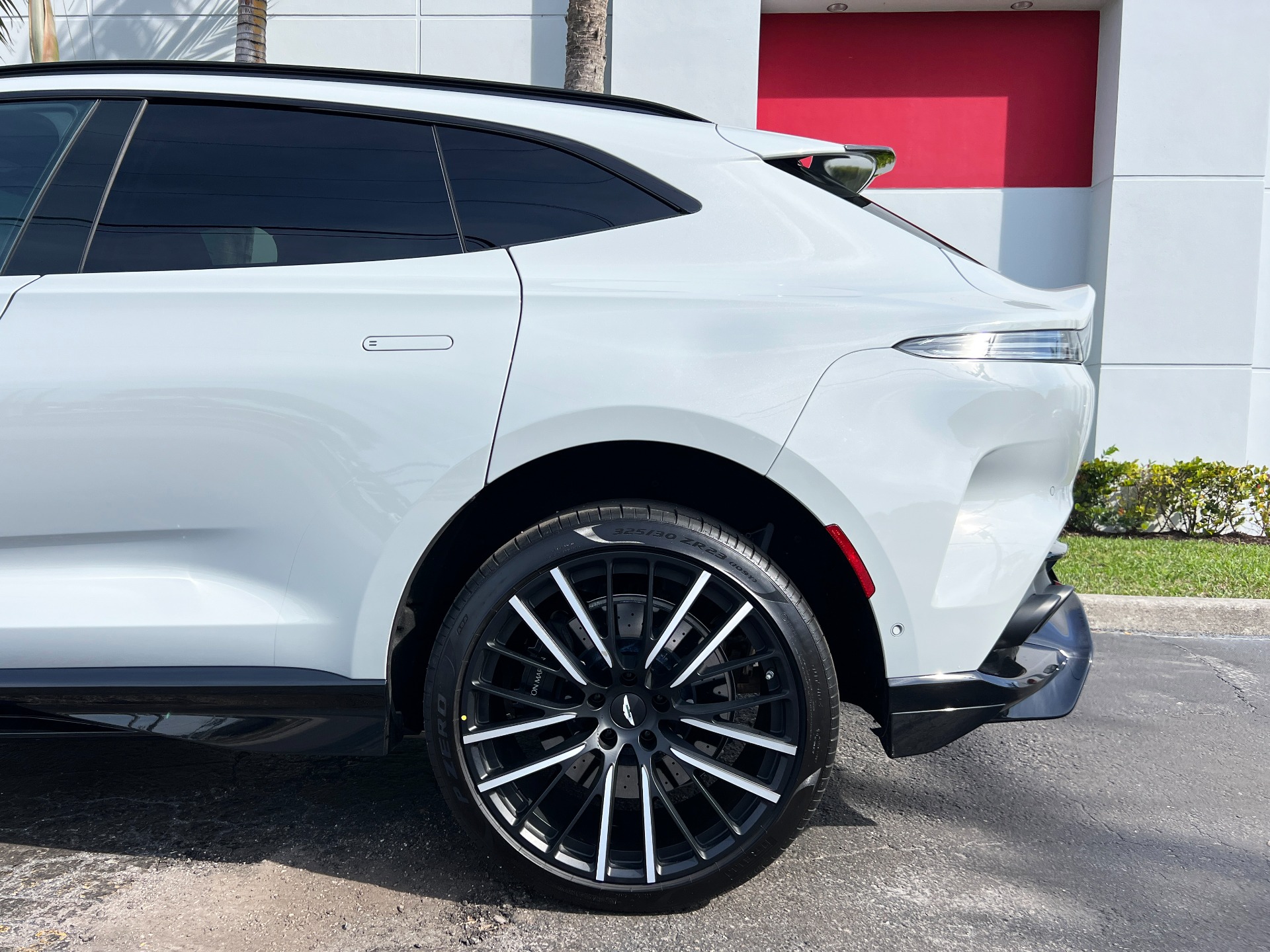 Used-2023-Aston-Martin-DBX-707