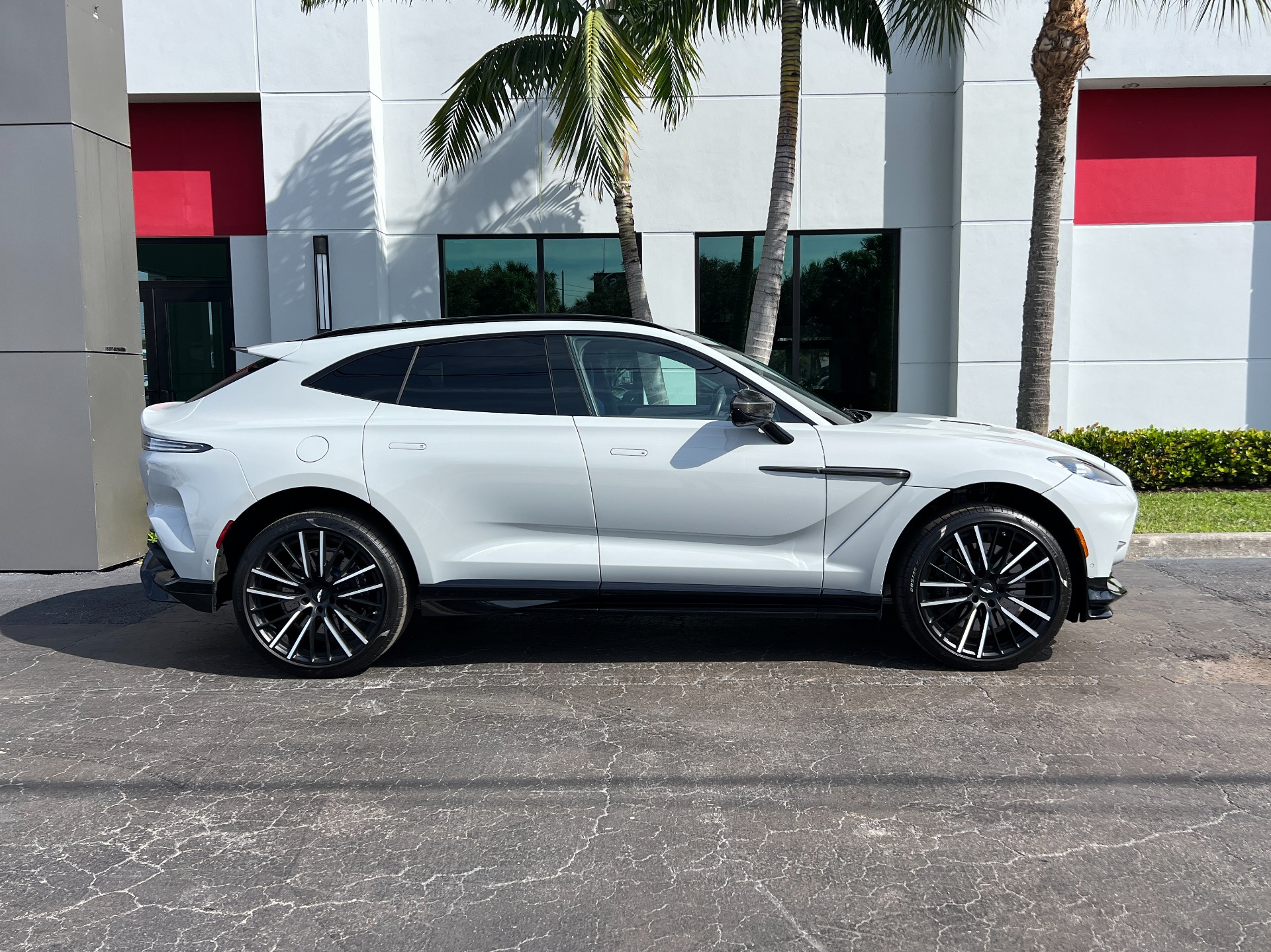 Used-2023-Aston-Martin-DBX-707