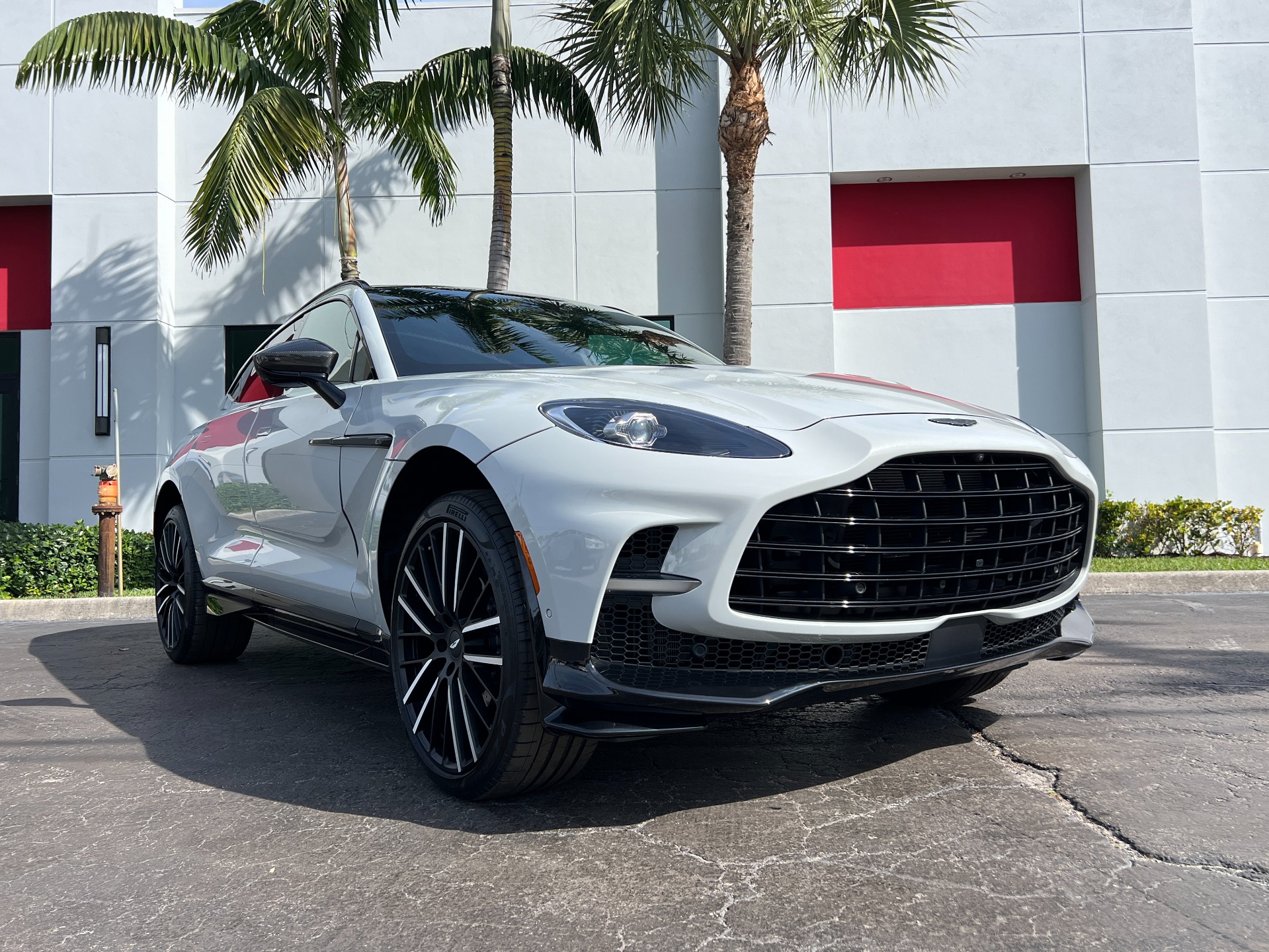 Used-2023-Aston-Martin-DBX-707