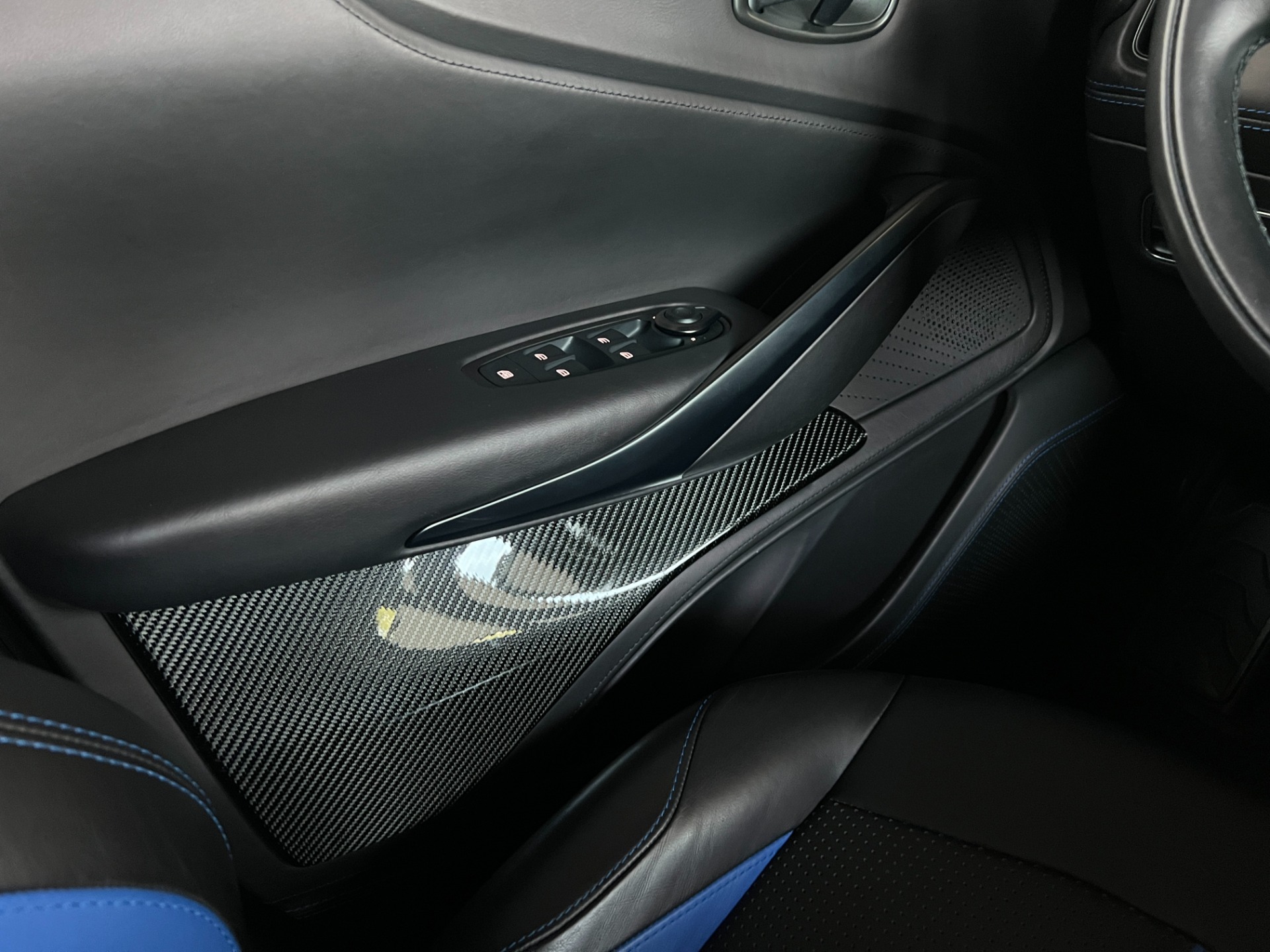 Used-2023-Aston-Martin-DBX-707