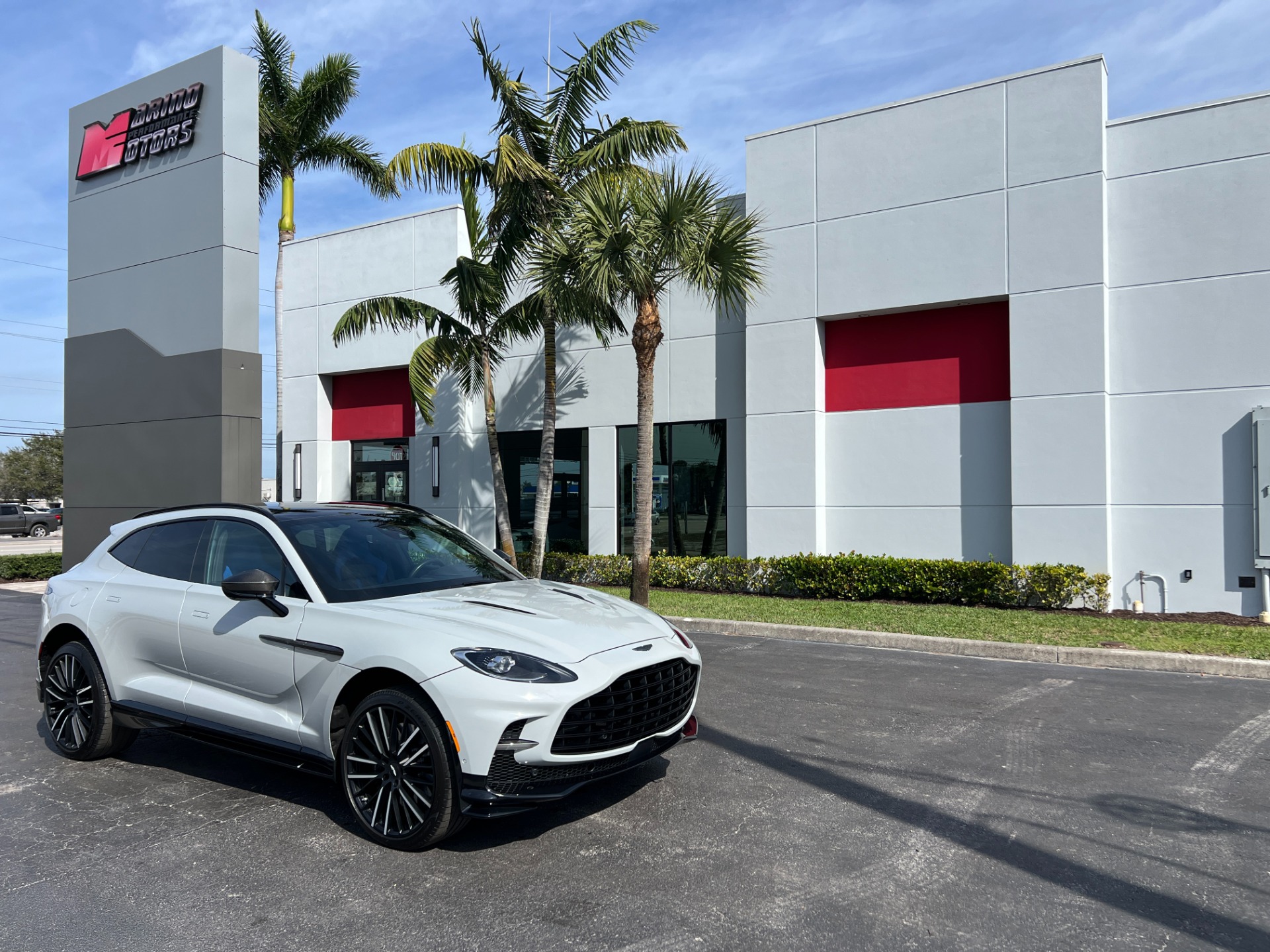 Used-2023-Aston-Martin-DBX-707