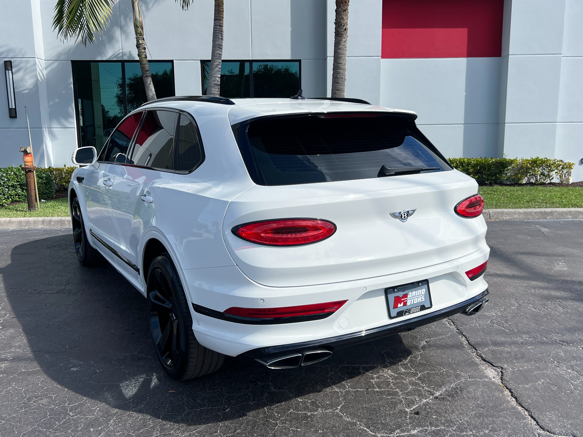 Used-2021-Bentley-Bentayga-V8