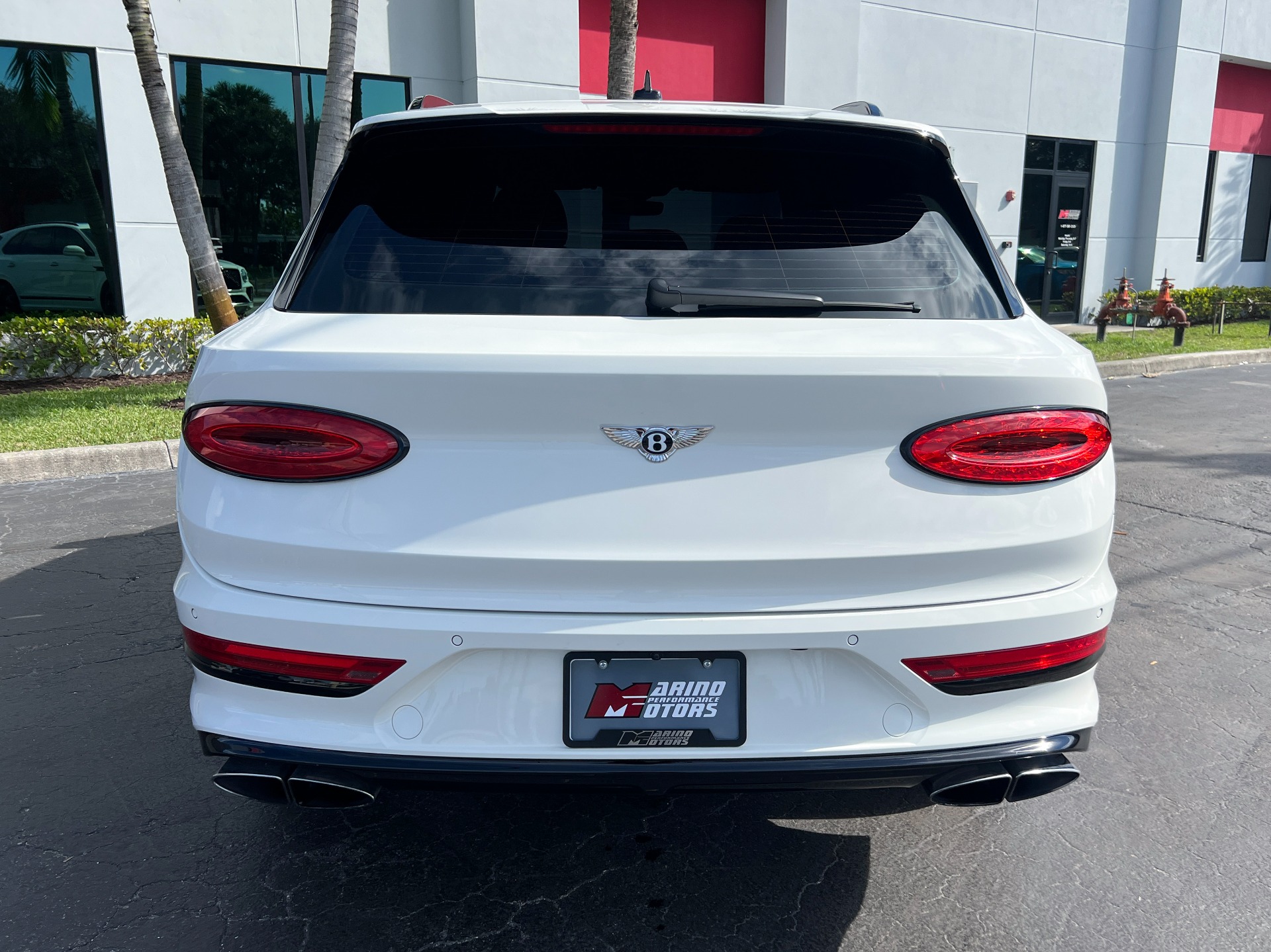 Used-2021-Bentley-Bentayga-V8
