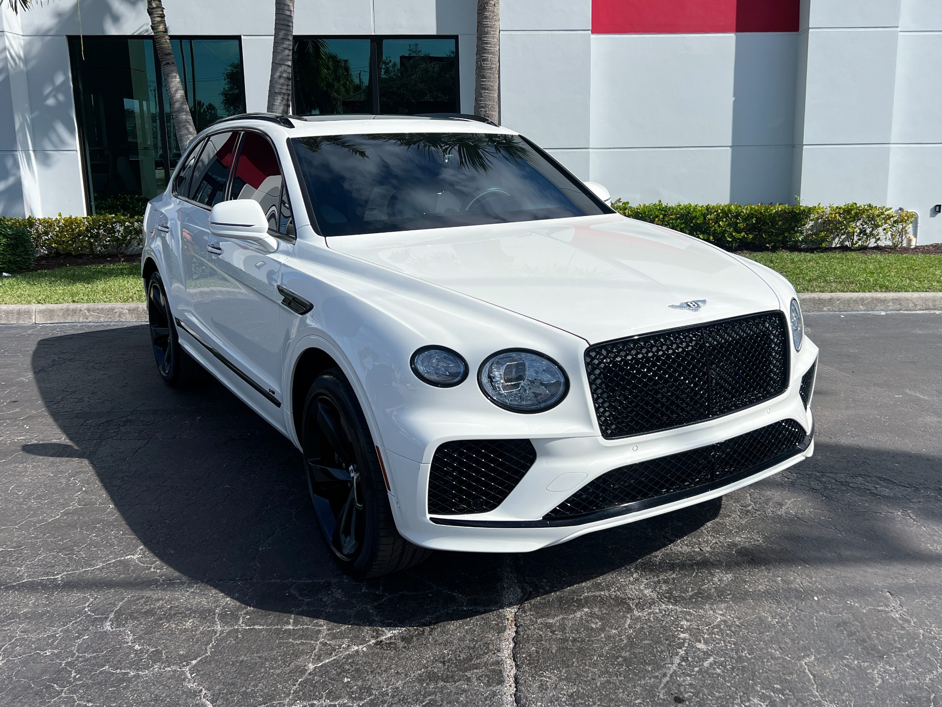 Used-2021-Bentley-Bentayga-V8