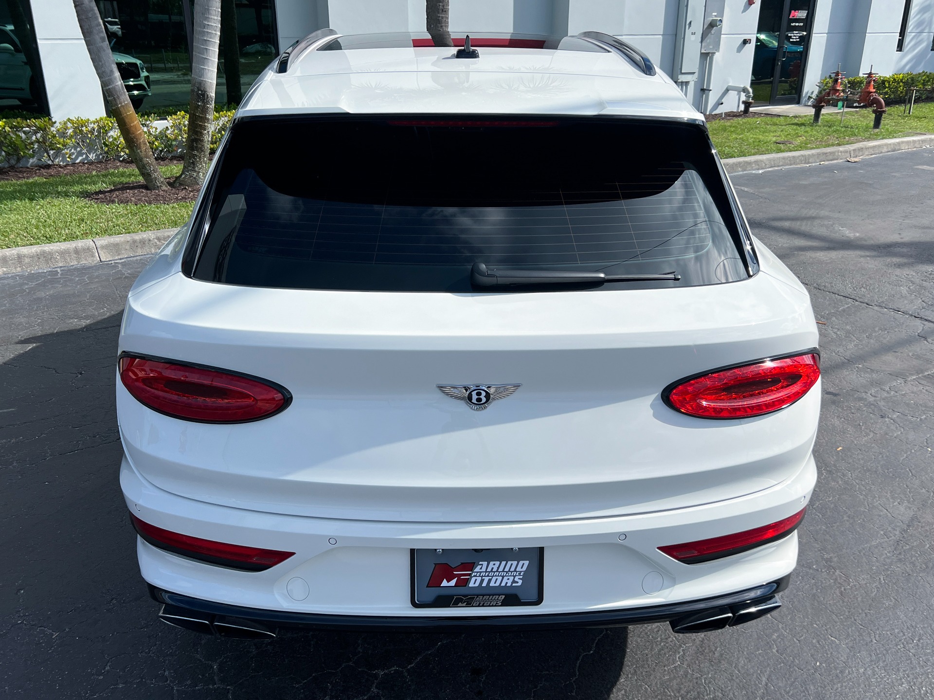 Used-2021-Bentley-Bentayga-V8