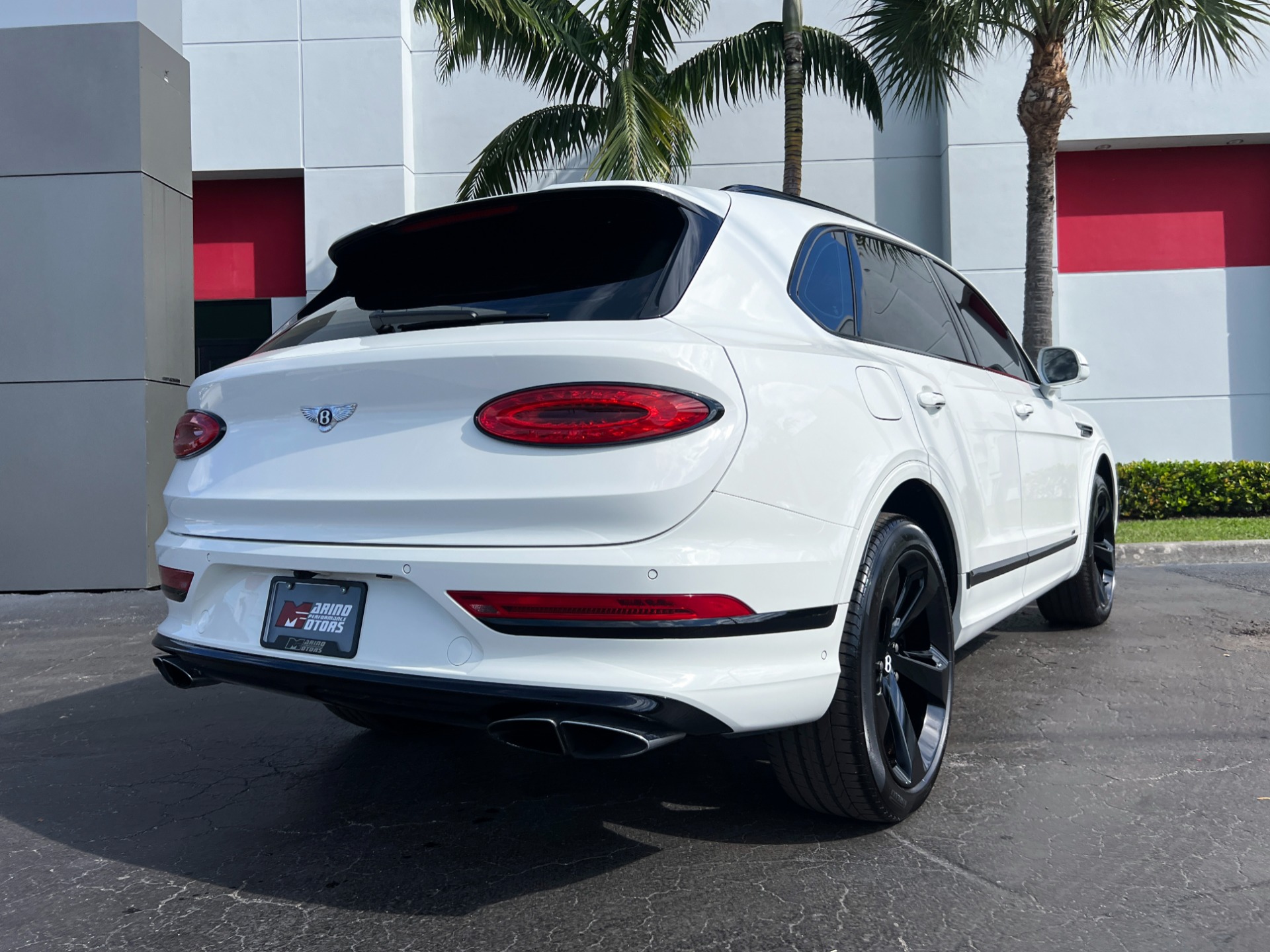 Used-2021-Bentley-Bentayga-V8