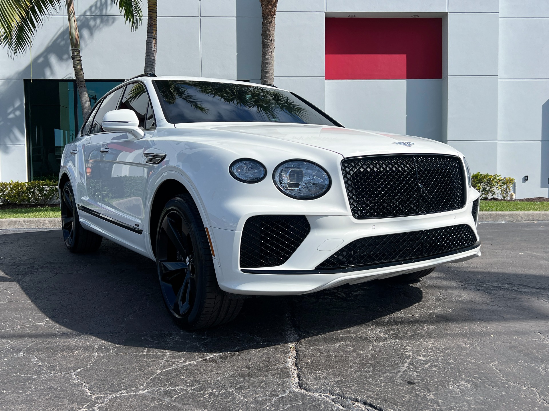 Used-2021-Bentley-Bentayga-V8