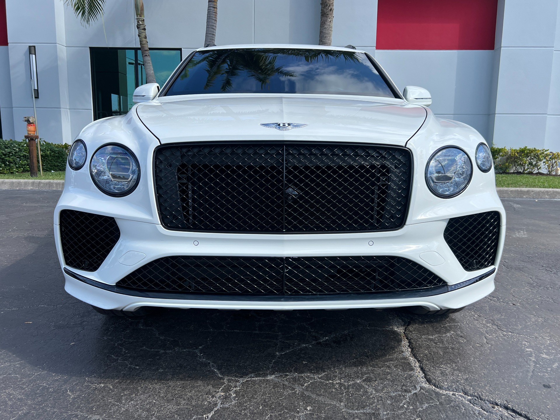 Used-2021-Bentley-Bentayga-V8