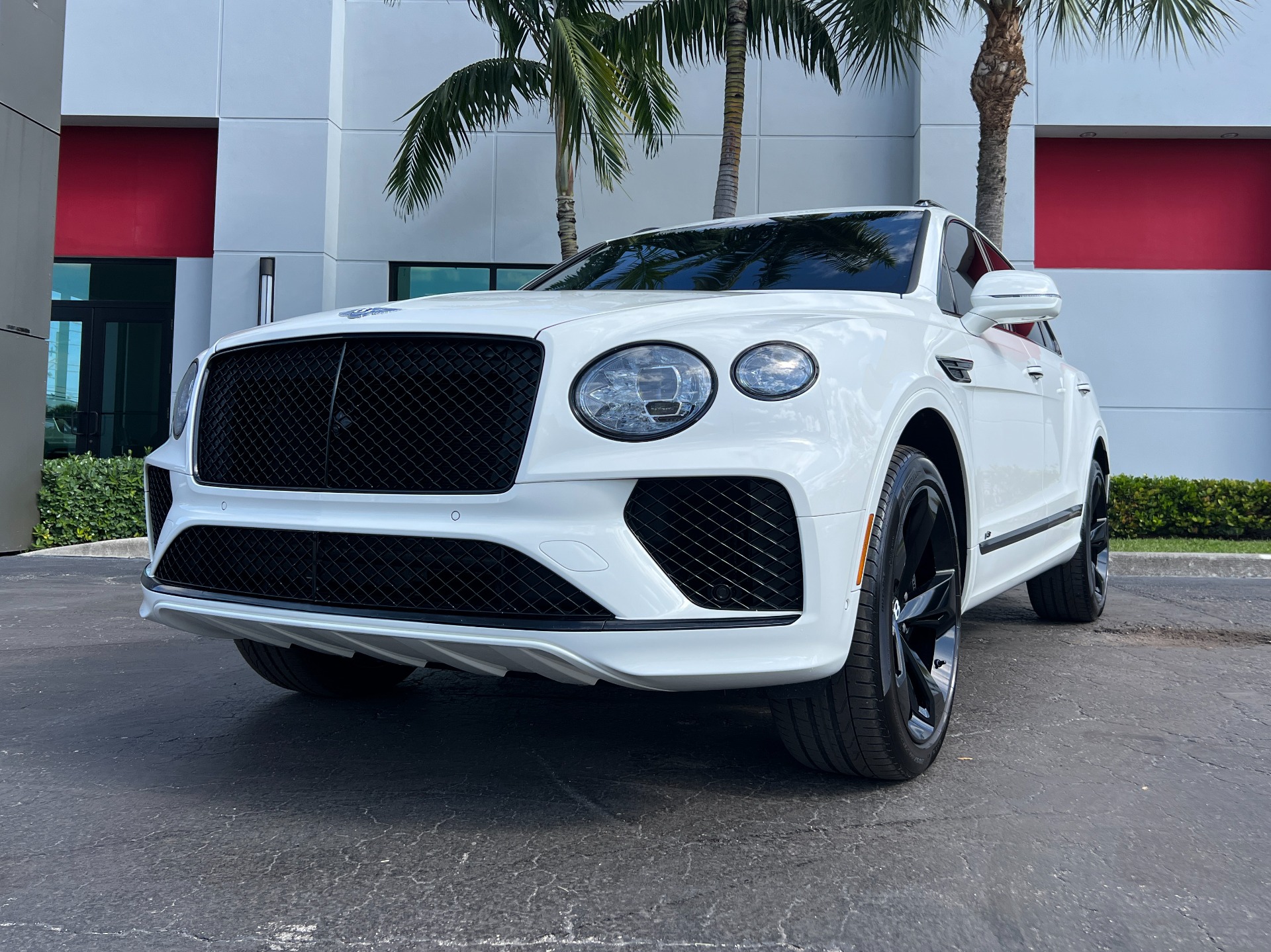 Used-2021-Bentley-Bentayga-V8
