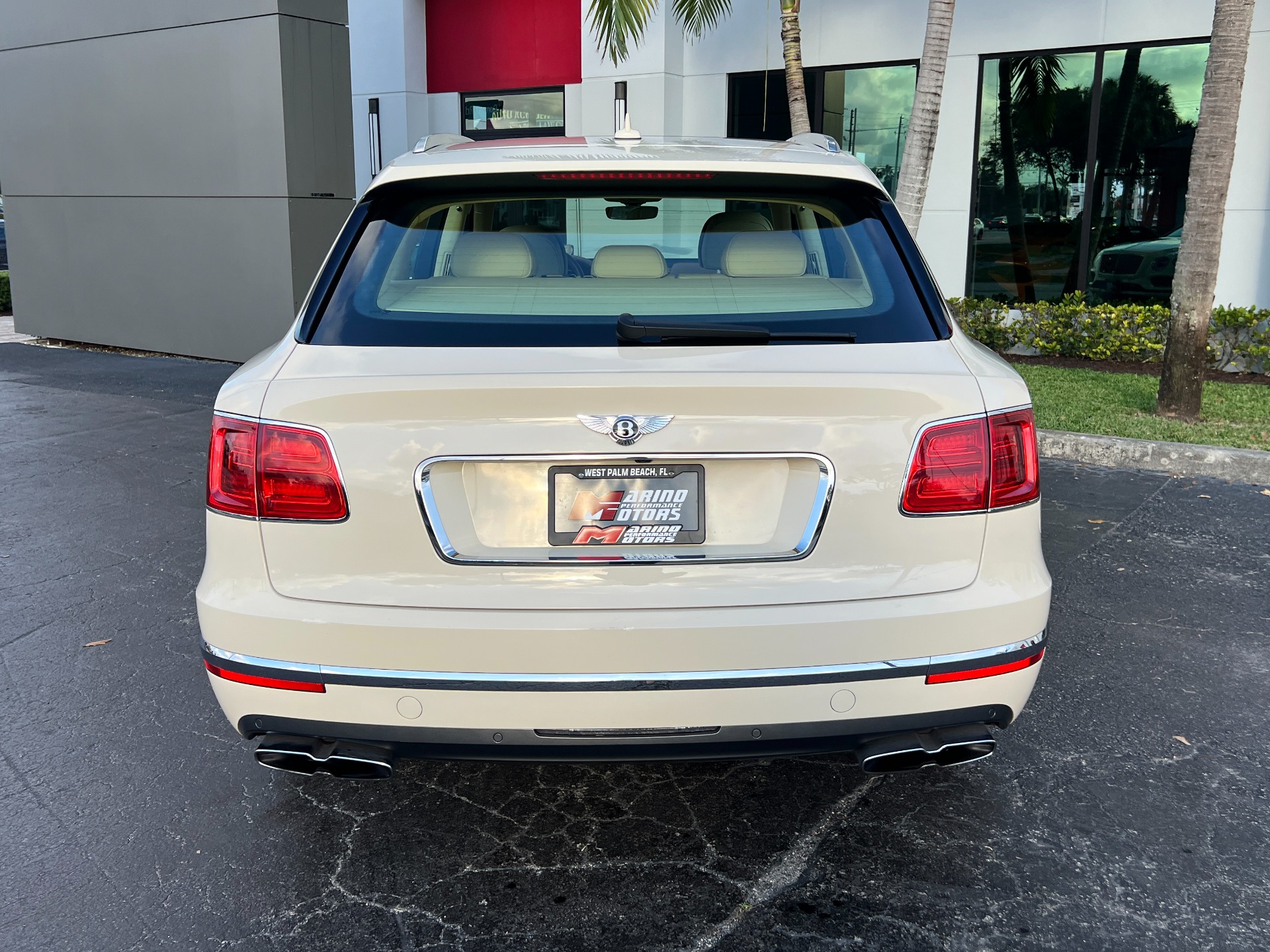 Used-2019-Bentley-Bentayga-V8