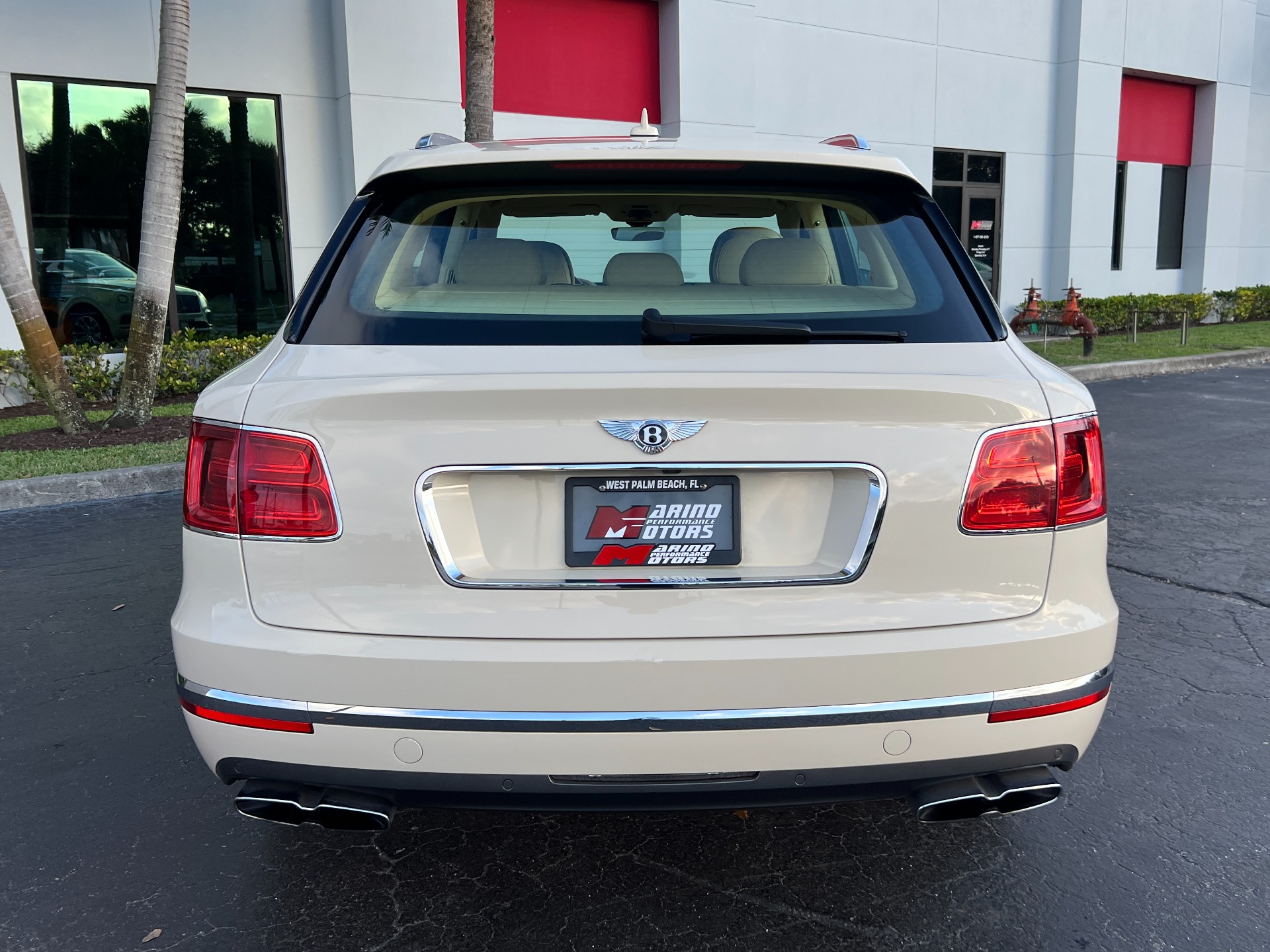 Used-2019-Bentley-Bentayga-V8