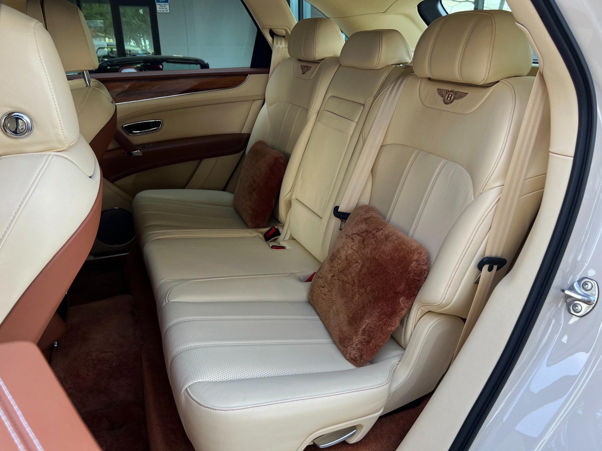 Used-2019-Bentley-Bentayga-V8