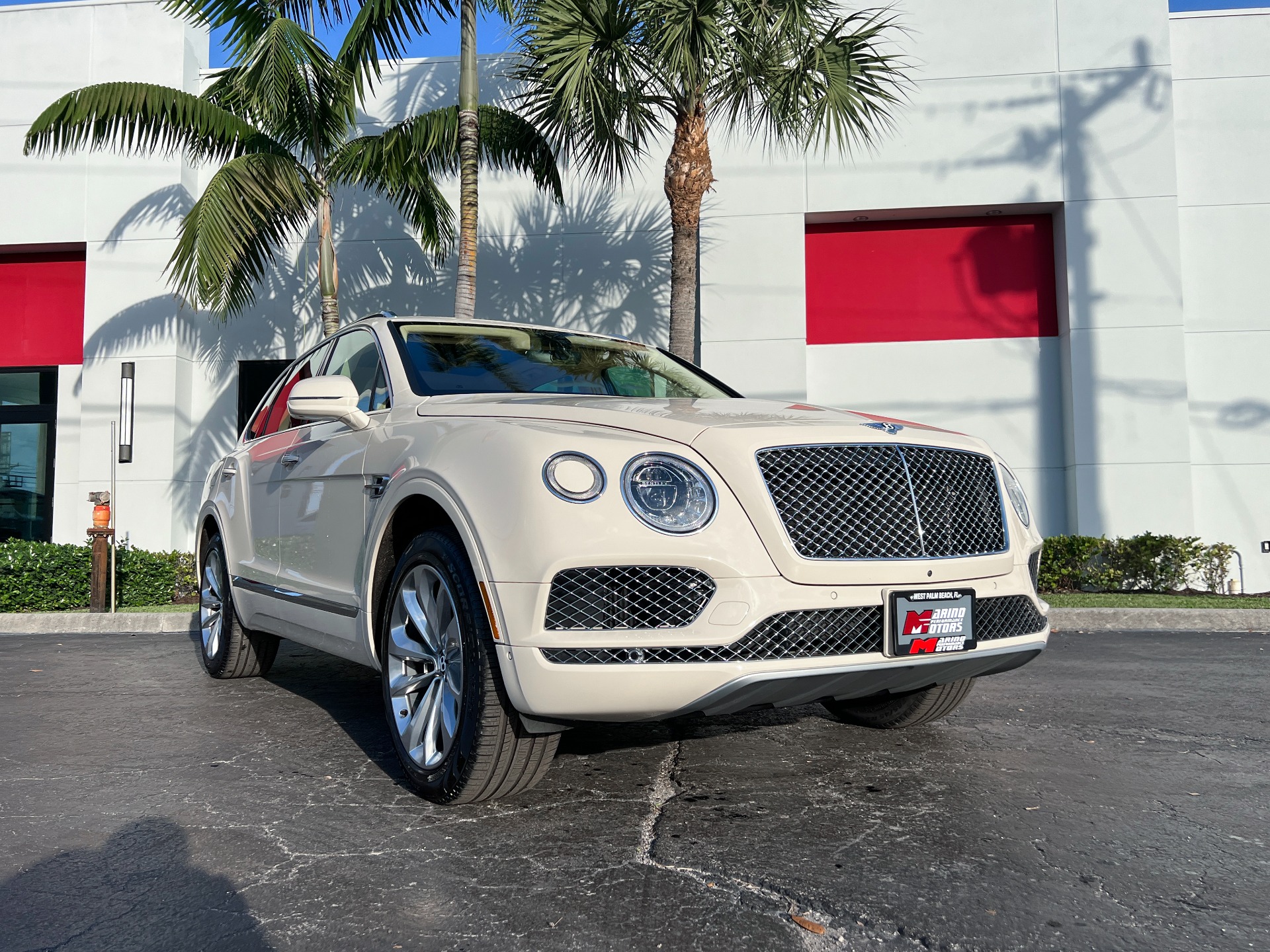 Used-2019-Bentley-Bentayga-V8