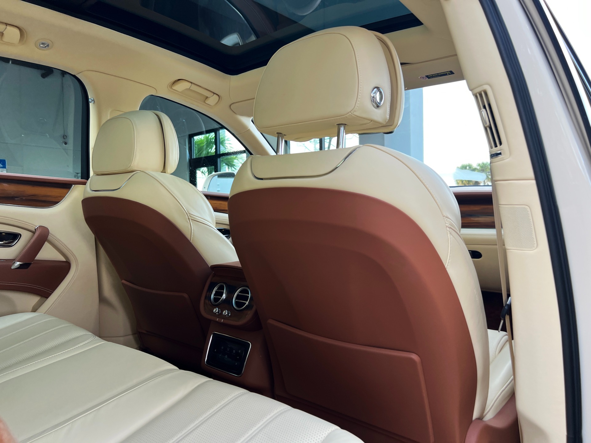 Used-2019-Bentley-Bentayga-V8