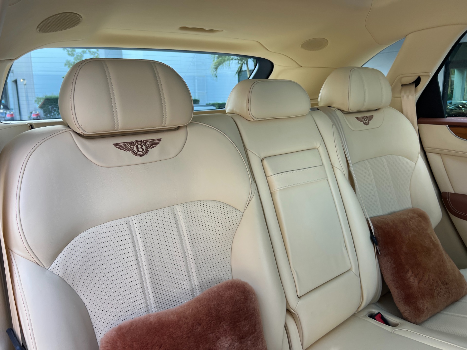 Used-2019-Bentley-Bentayga-V8
