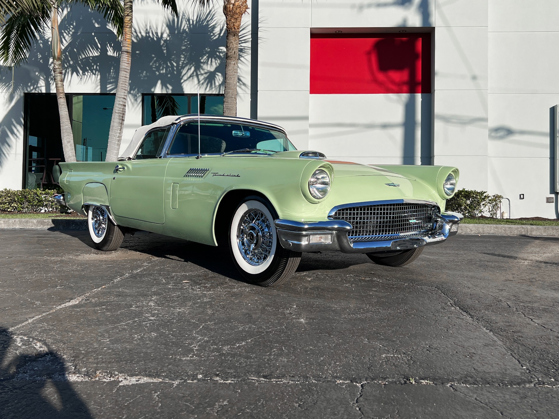Used-1957-Ford-Thunderbird