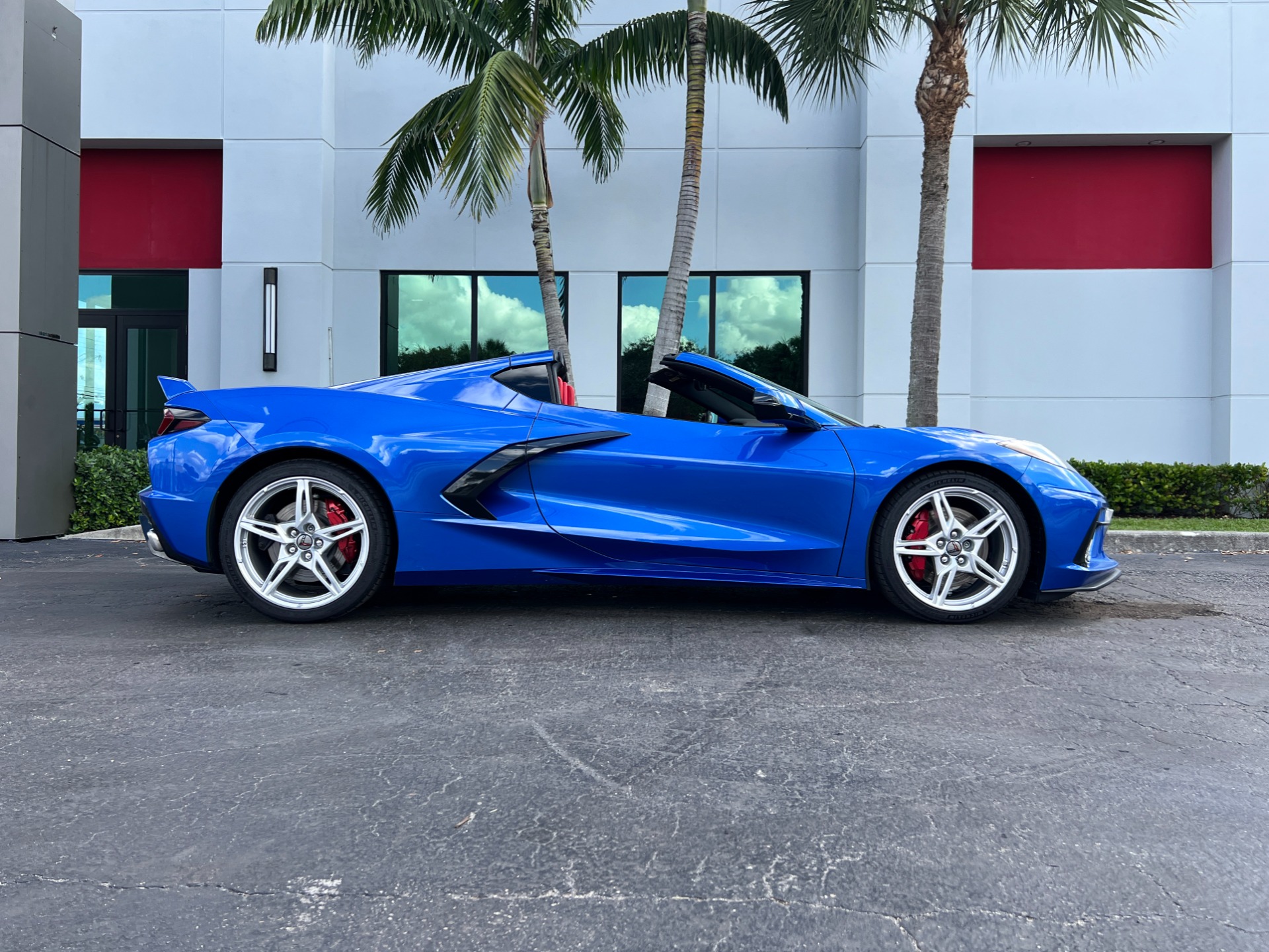 Used-2021-Chevrolet-Corvette-Stingray