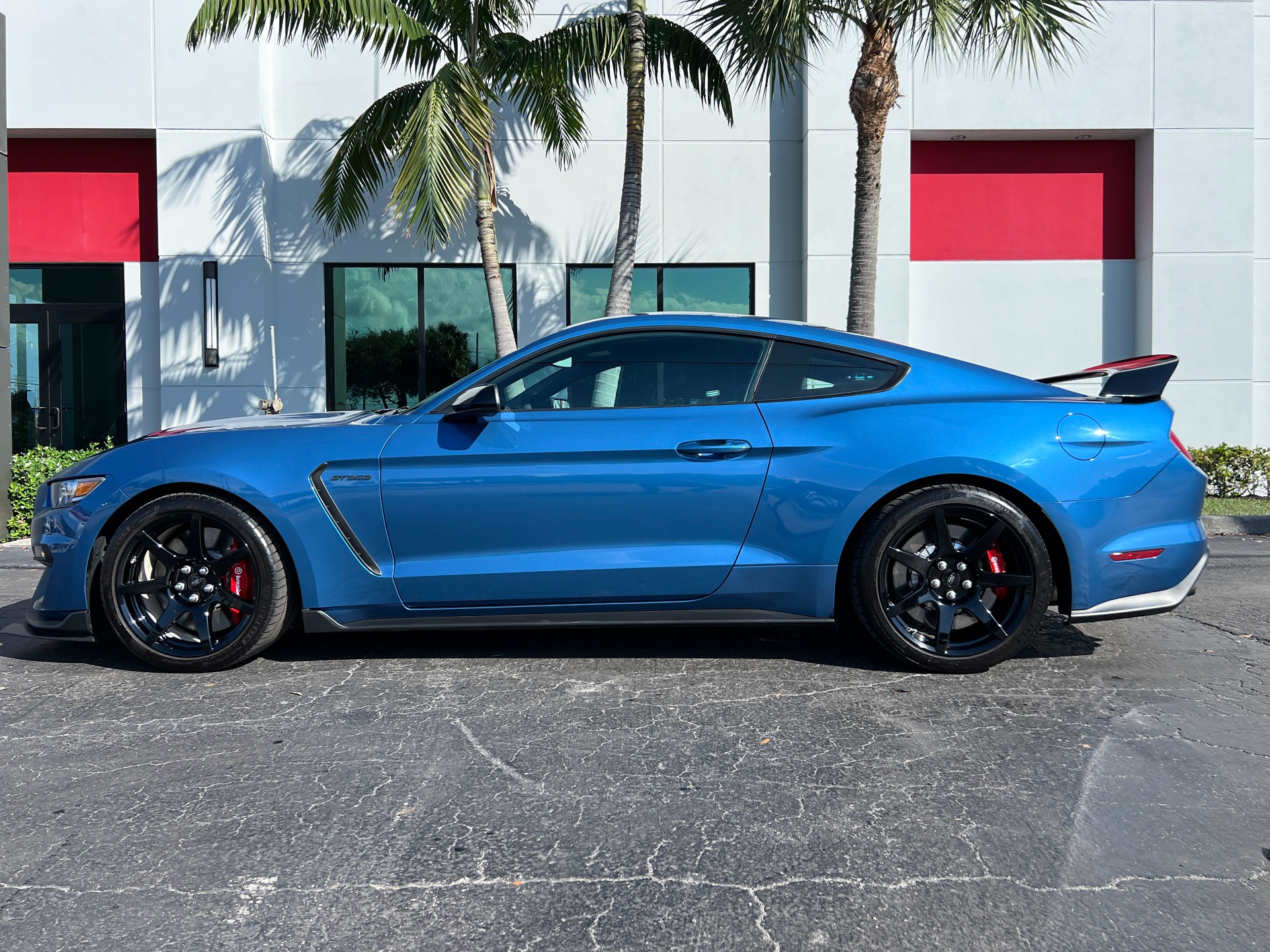 Used-2020-Ford-Mustang-Shelby-GT350R