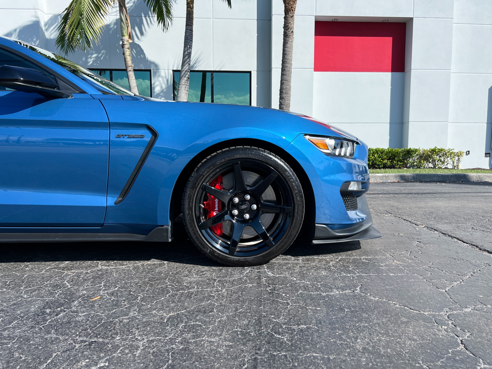 Used-2020-Ford-Mustang-Shelby-GT350R