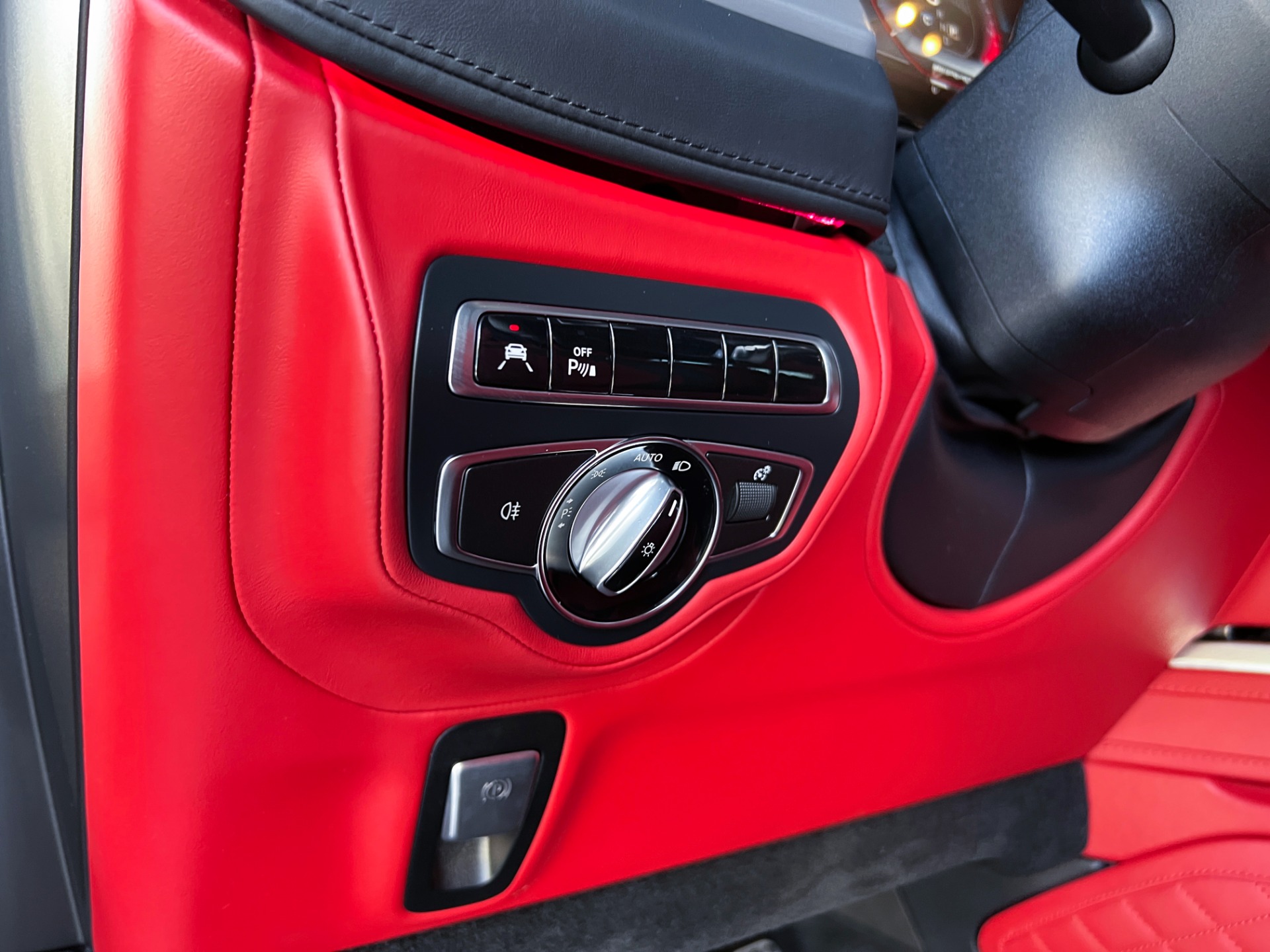 Used-2021-Mercedes-Benz-G-Class-AMG-G-63