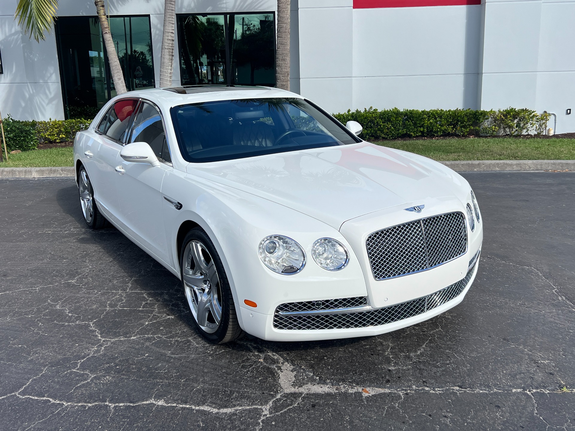 Used-2014-Bentley-Flying-Spur