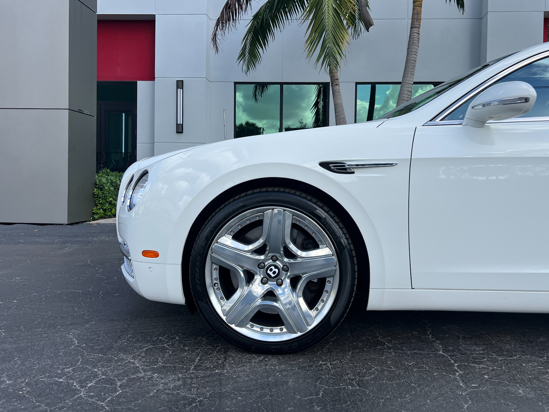 Used-2014-Bentley-Flying-Spur