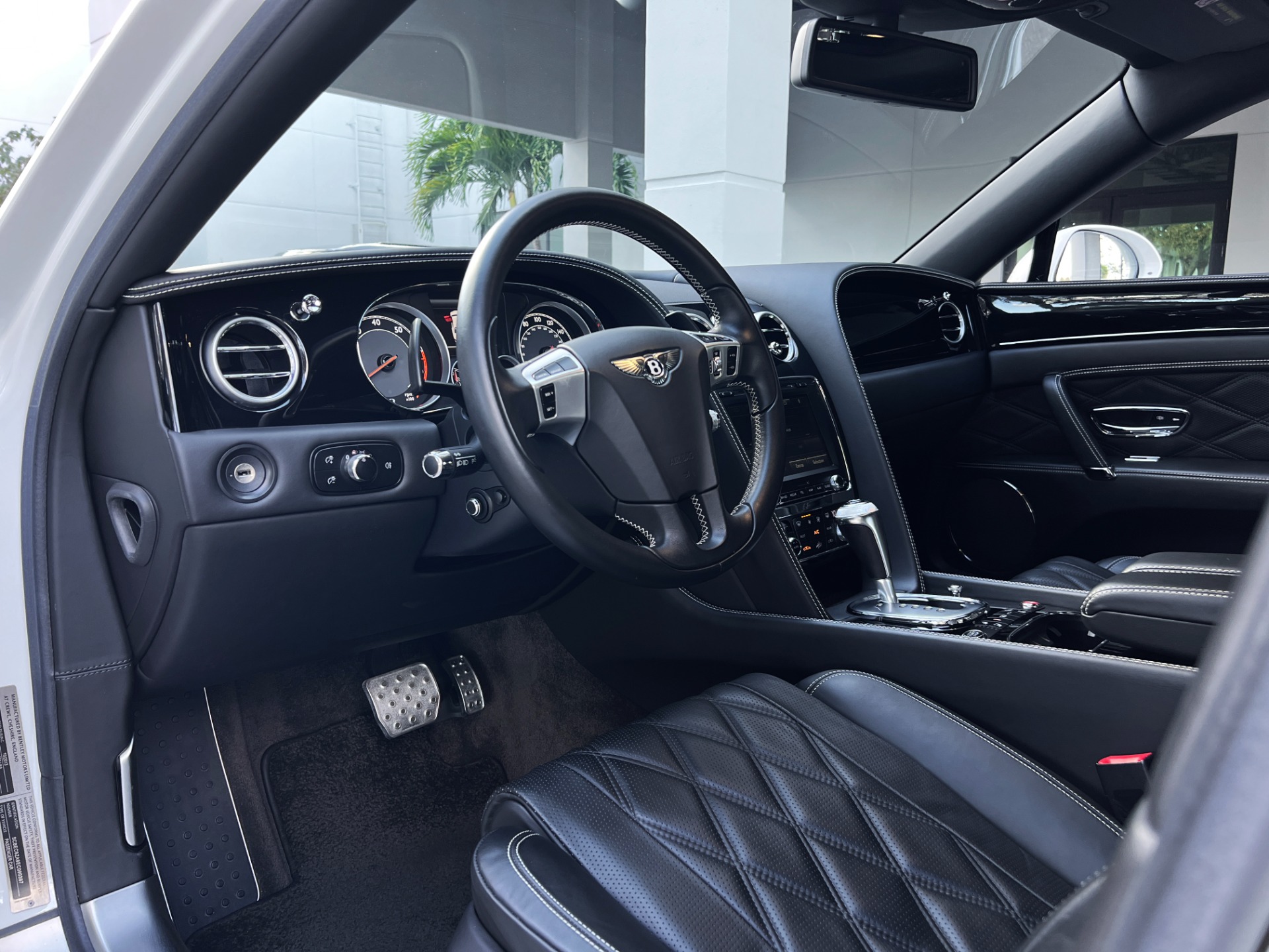 Used-2014-Bentley-Flying-Spur