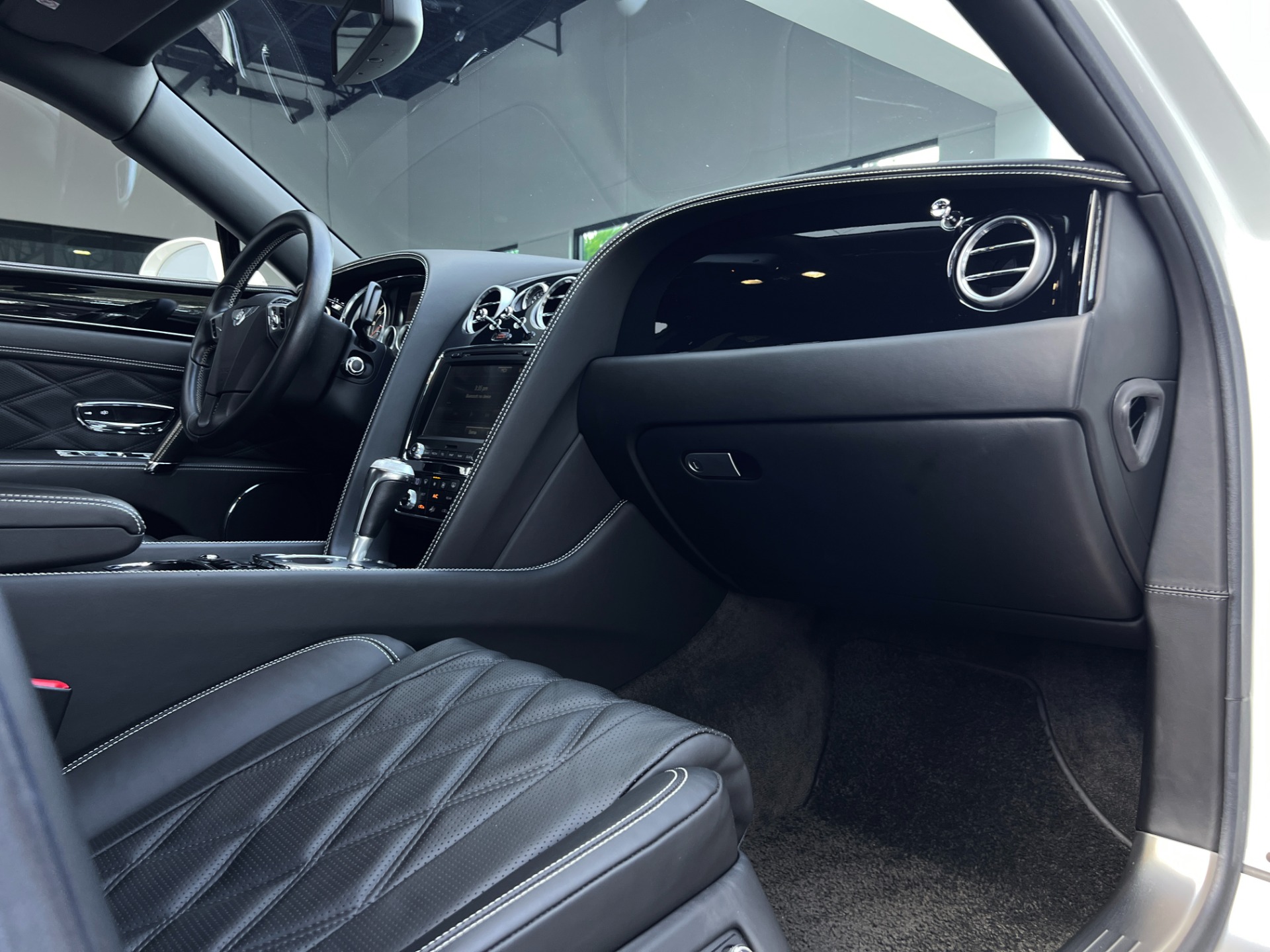 Used-2014-Bentley-Flying-Spur